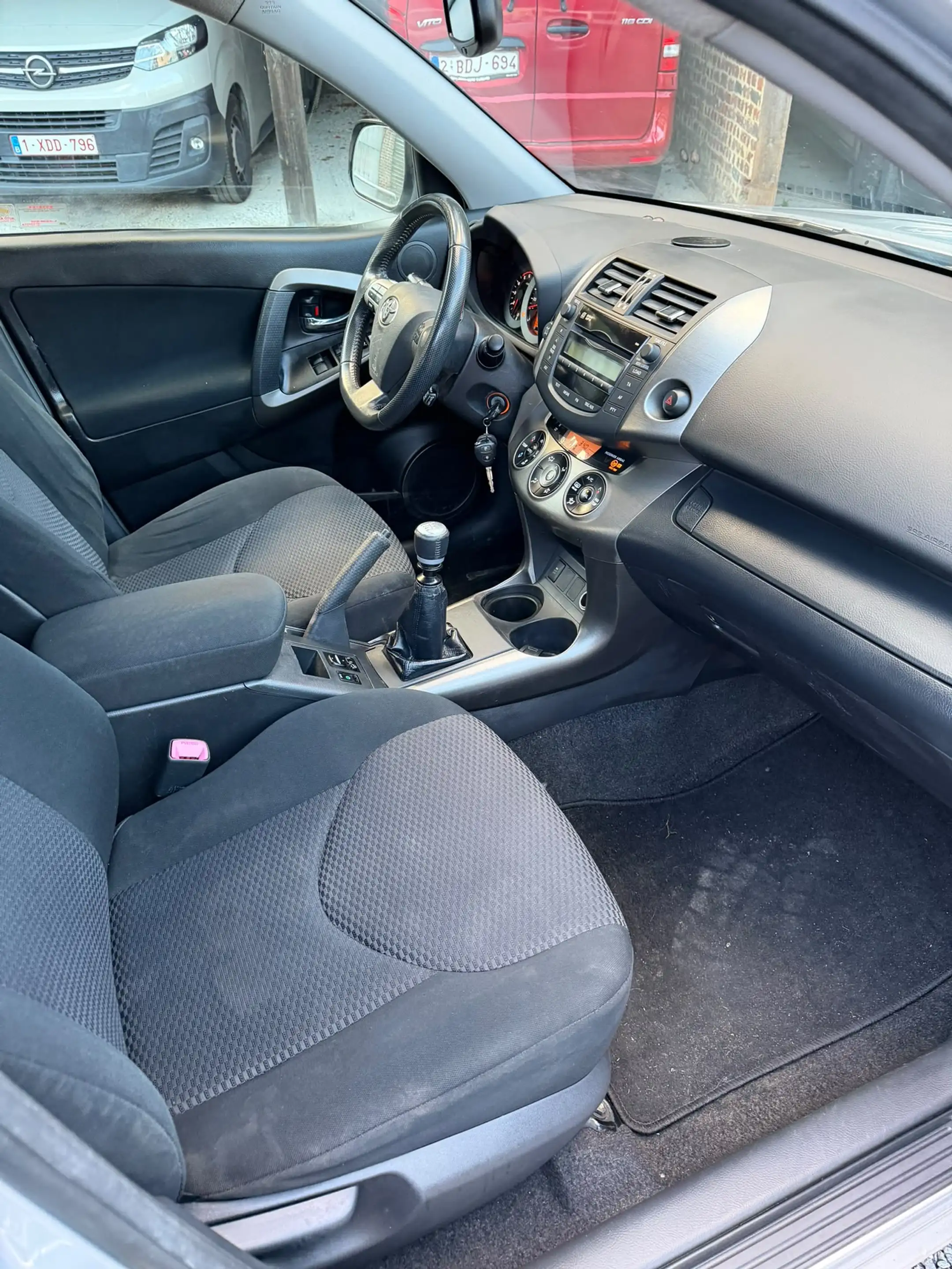Toyota RAV4 2.2 D-4D 4x4 LX DPF — photo 6