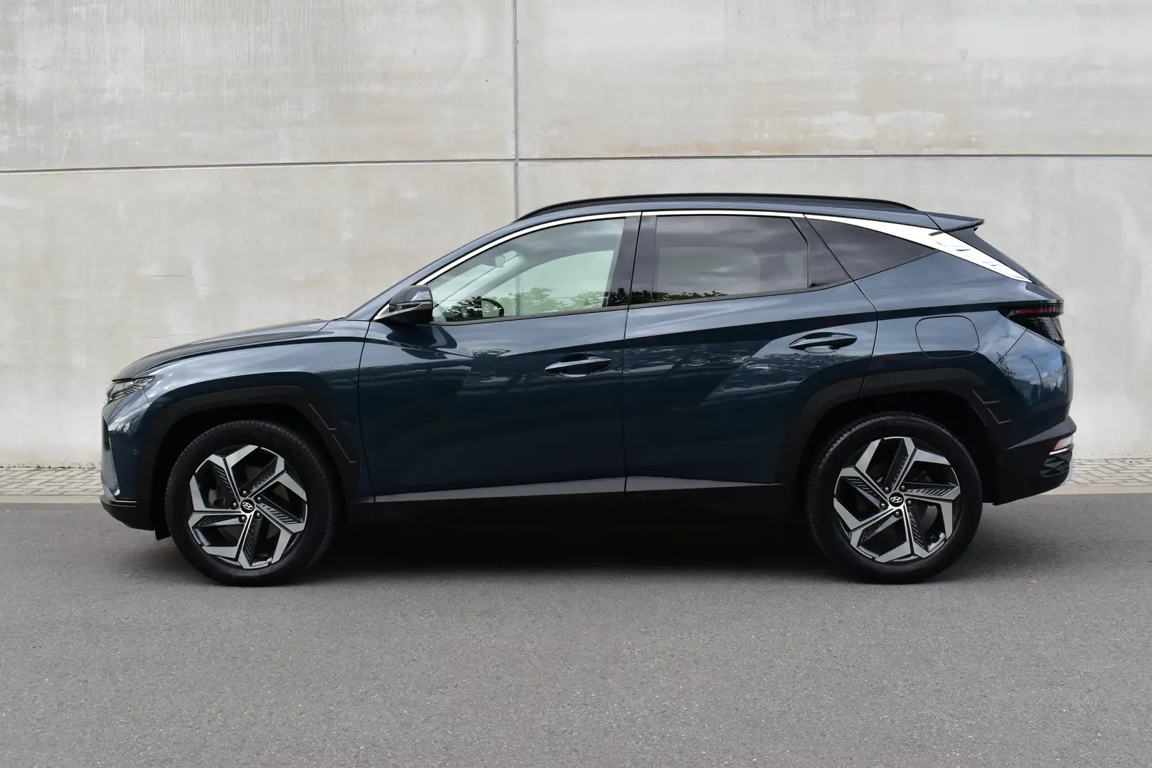 Hyundai TUCSON 1.6 Hybrid 4X4 *Shine* 265CV *Pano* Bleu - 2