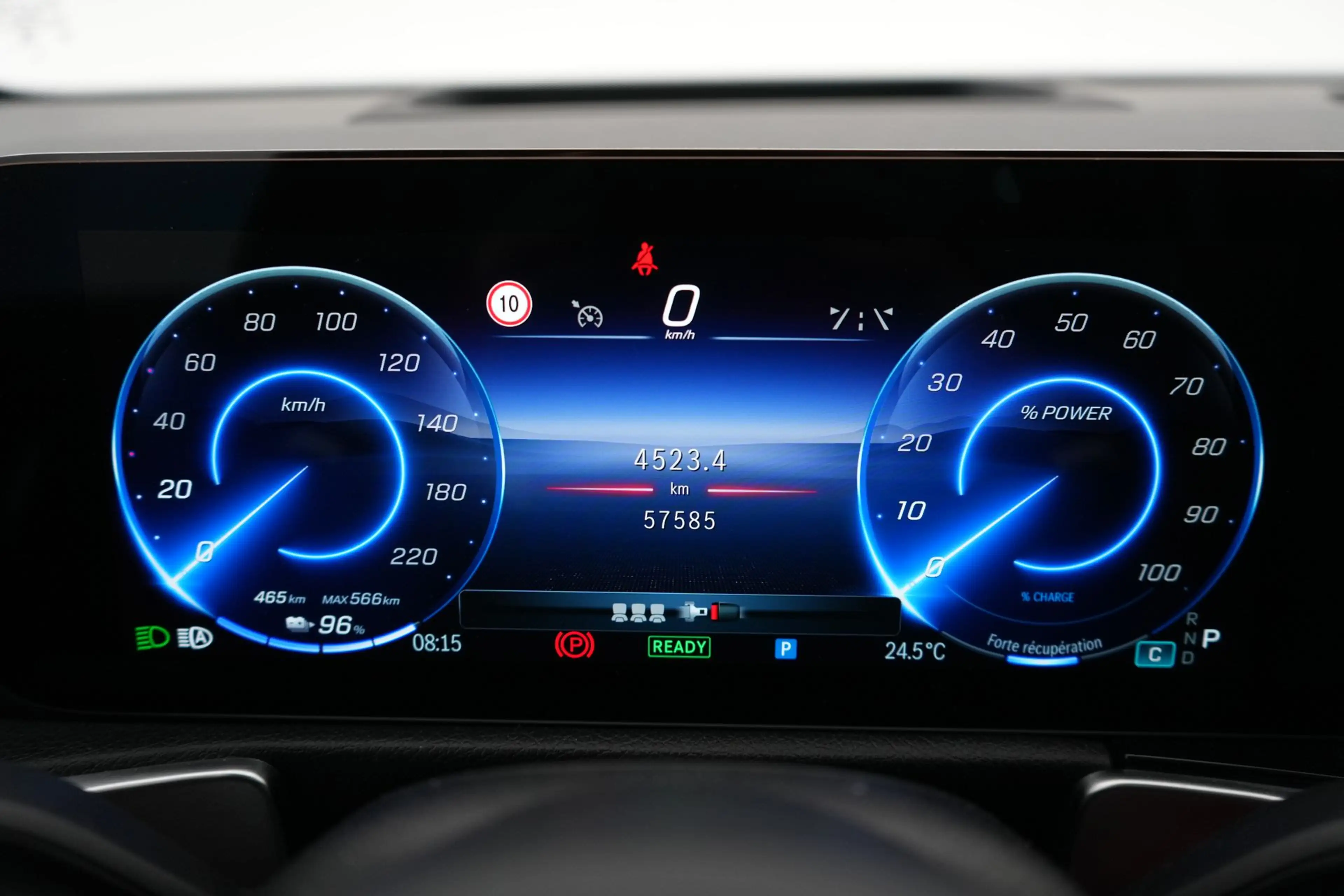 Mercedes-Benz EQB 250 250+ Star Ed. Premium LEDER/ALCANTARA LED GPS PDC — photo 14