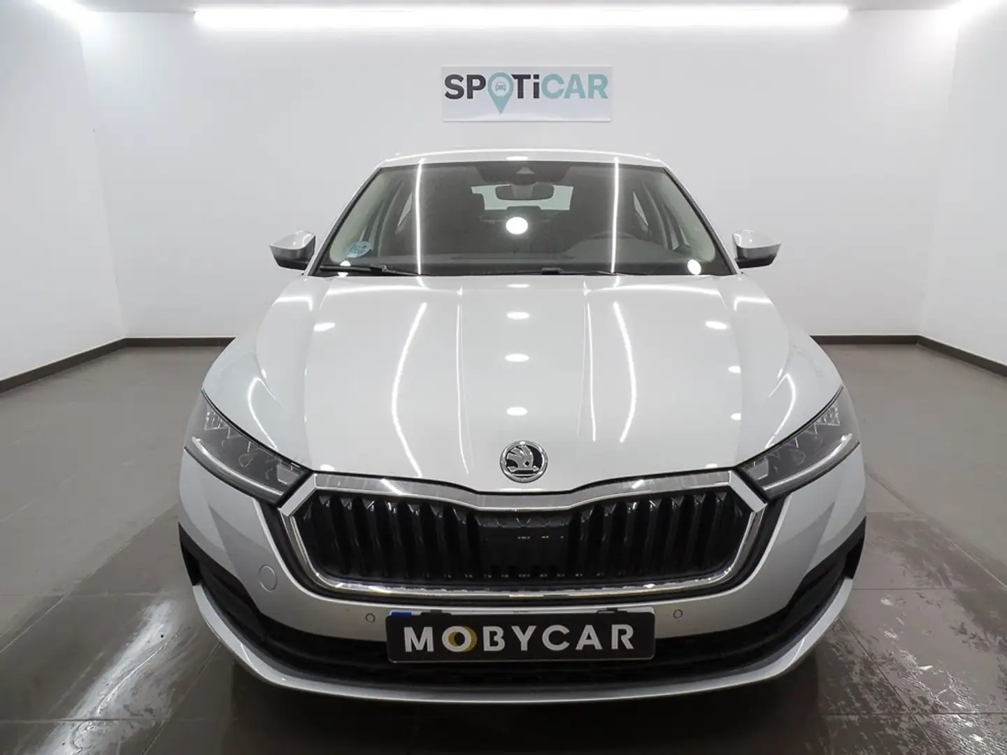 Skoda Octavia 2.0TDI Ambition DSG 85kW Gris - 2