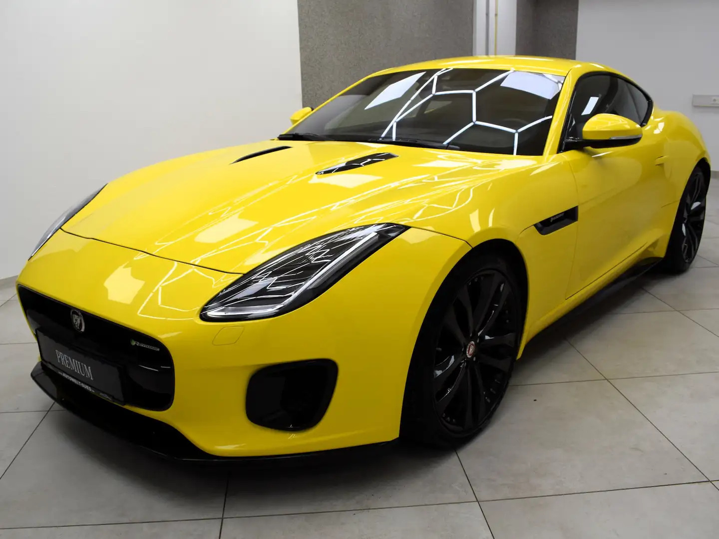 Jaguar F-Type P380 Coupé R Dynamic Limited Edition 1/15 Yunnan Gelb - 2