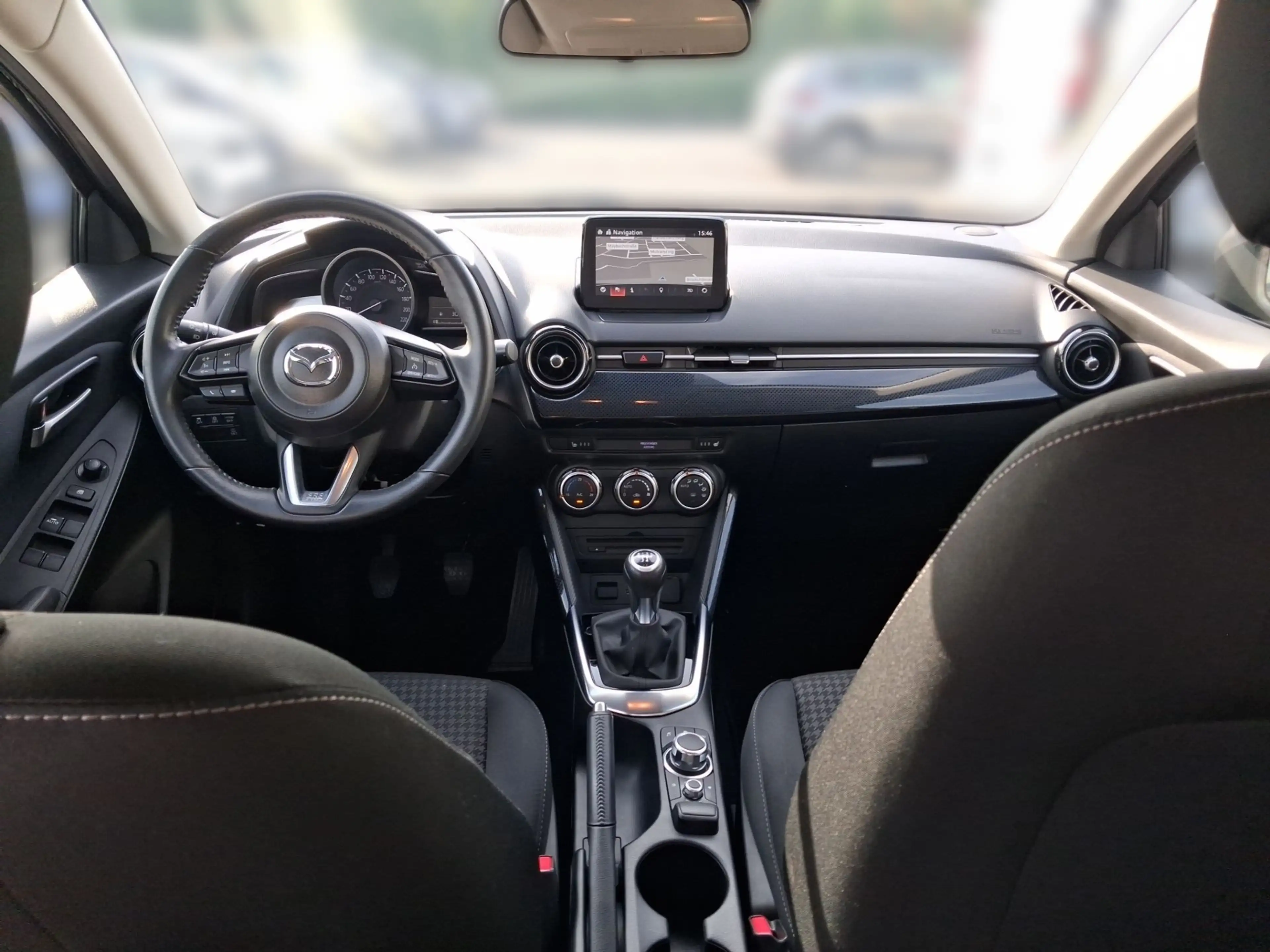 Mazda 2 1,5 SKYACTIV-G 75 *NAVI*KLIMA*PDC* — photo 9