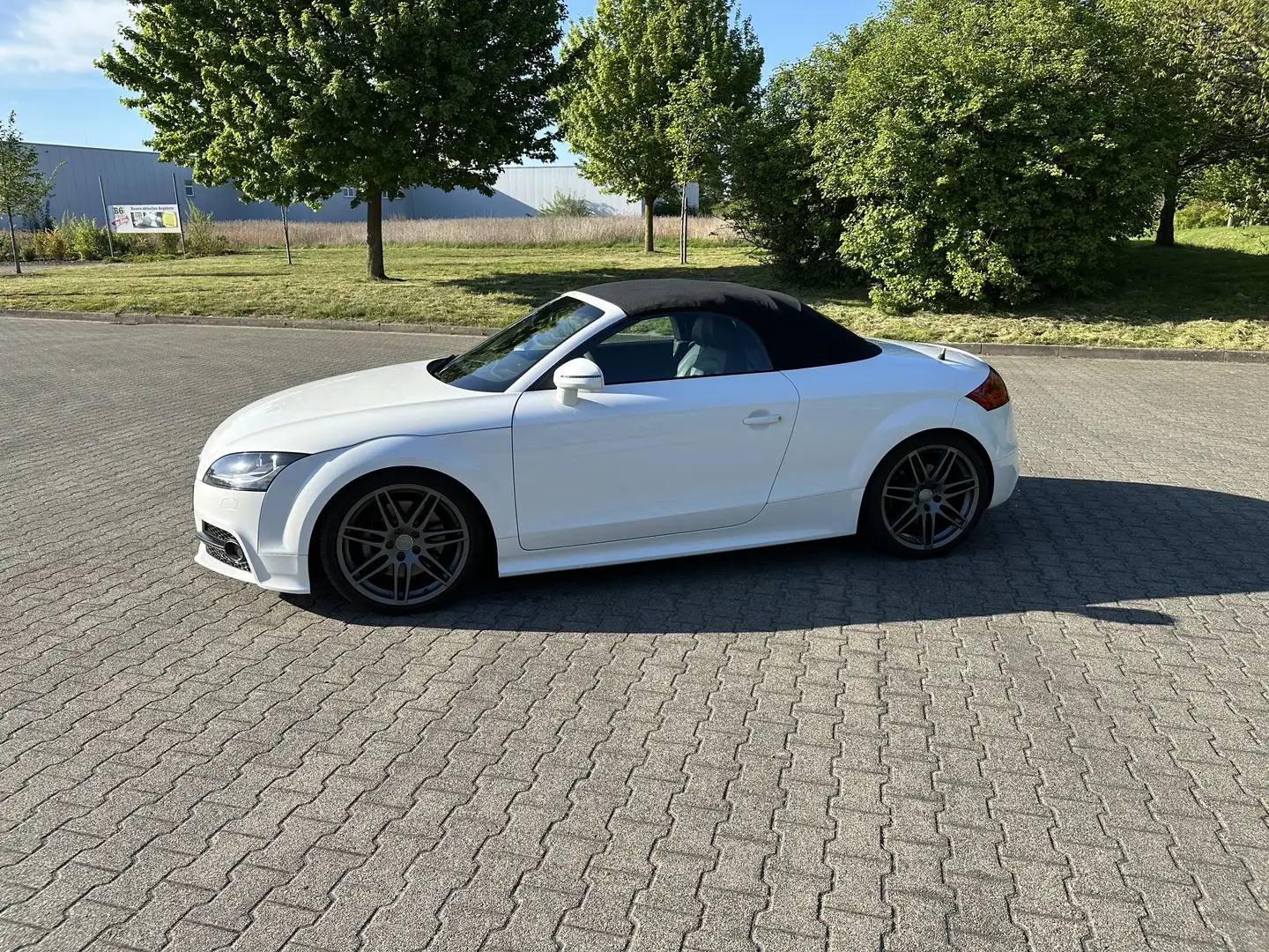 Audi TTS Roadster - 1