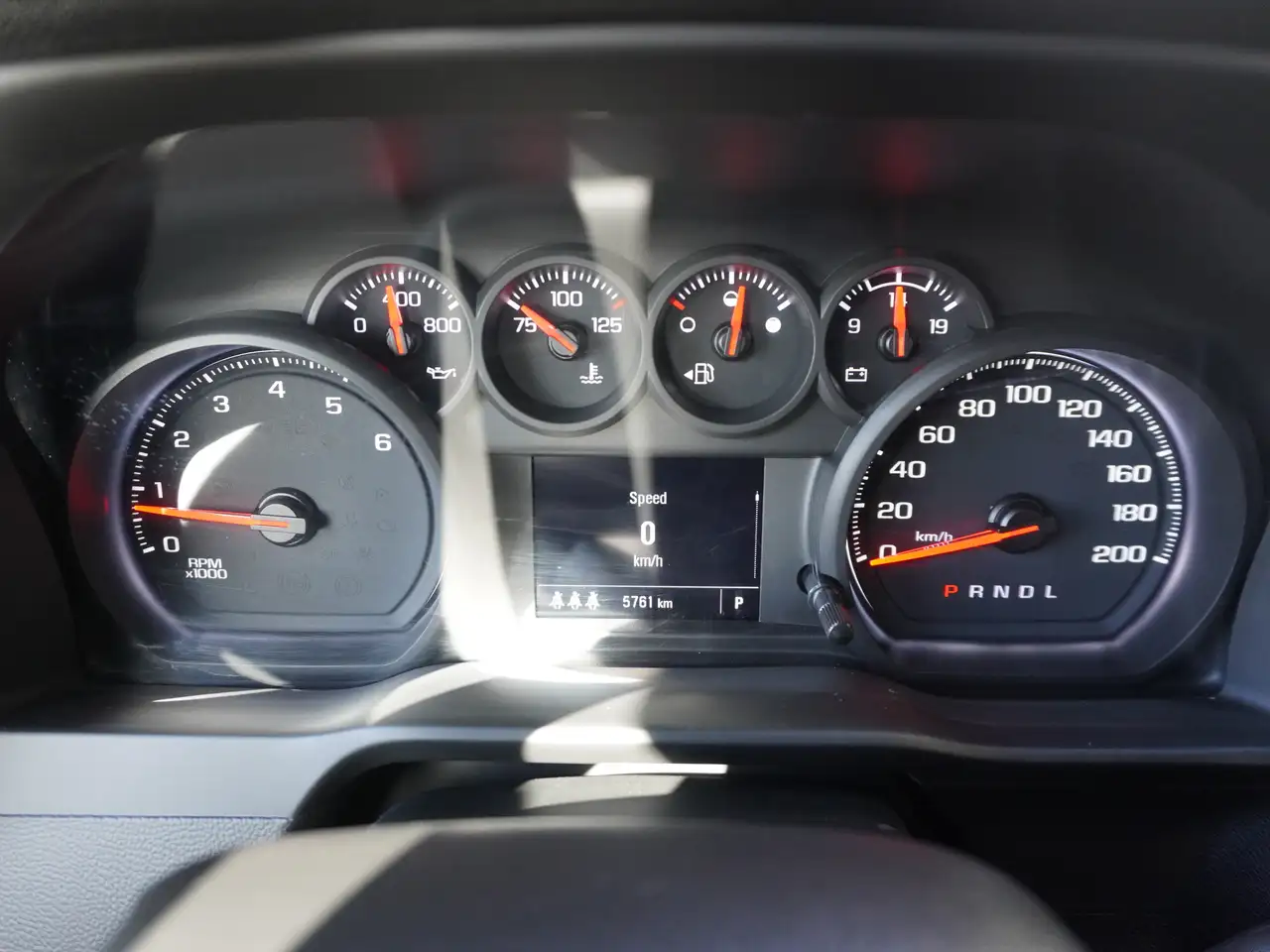 GMC Sierra 3500HD снимка GMC Sierra 3500HD