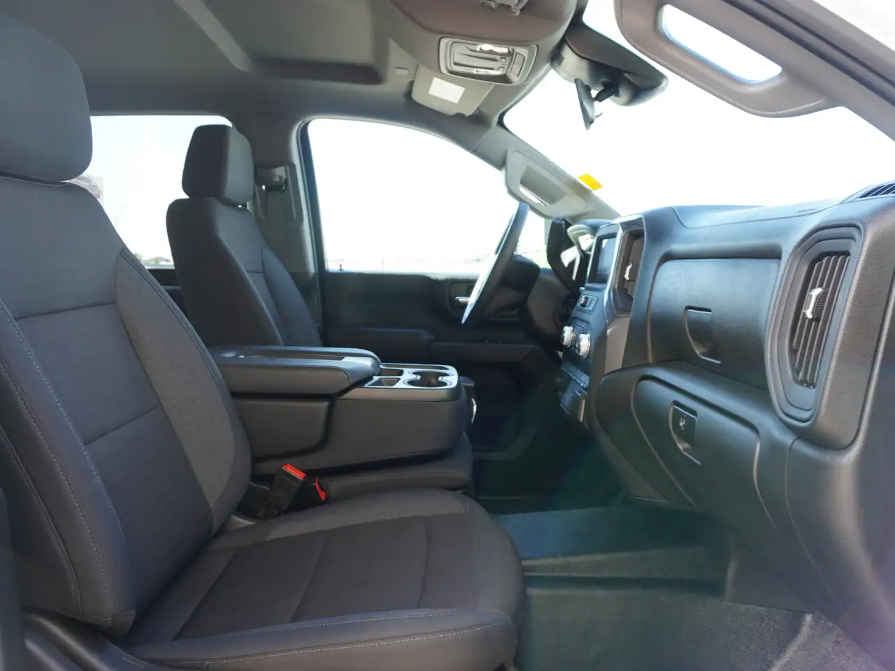 GMC Sierra 3500HD снимка GMC Sierra 3500HD