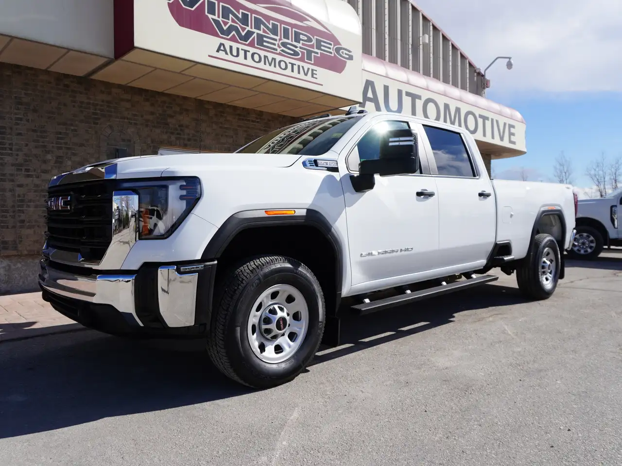GMC Sierra 3500HD снимка GMC Sierra 3500HD