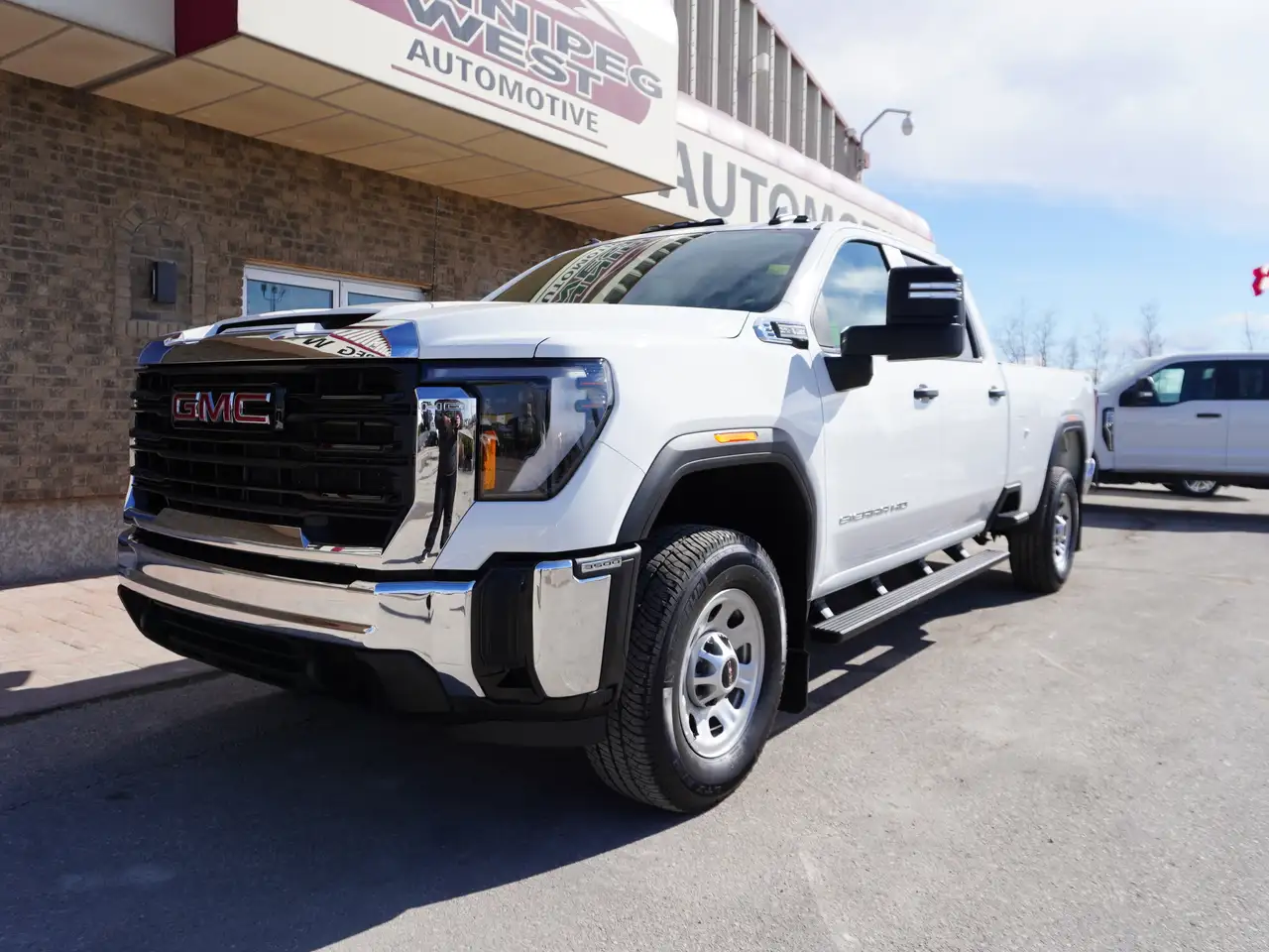 GMC Sierra 3500HD снимка GMC Sierra 3500HD