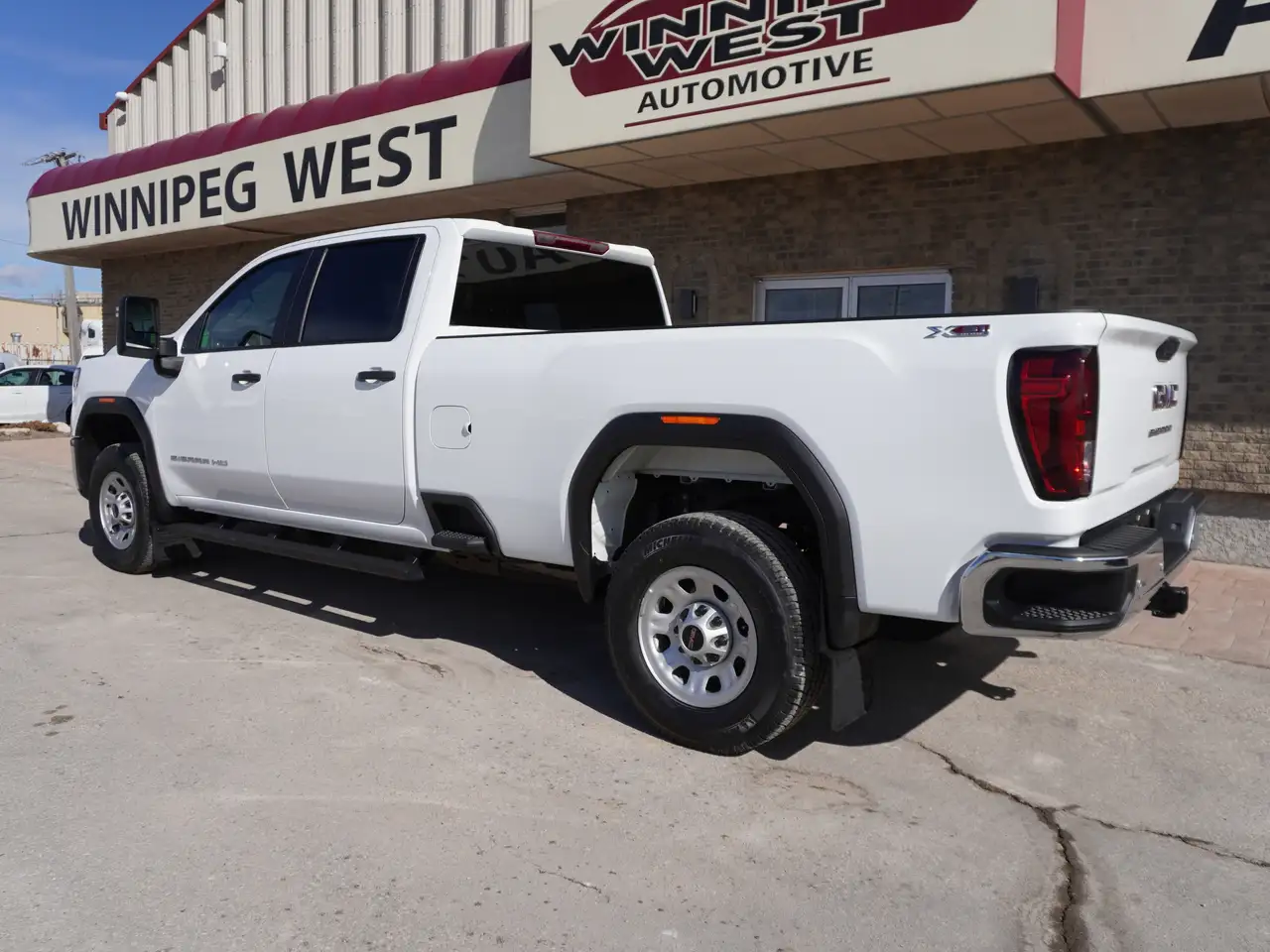 GMC Sierra 3500HD снимка GMC Sierra 3500HD