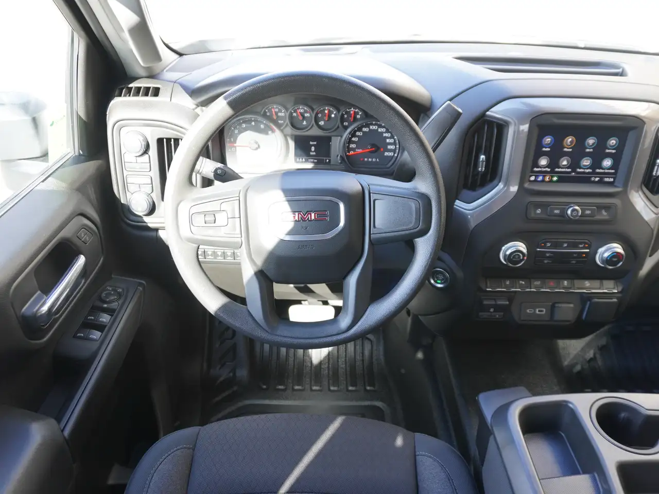 GMC Sierra 3500HD снимка GMC Sierra 3500HD
