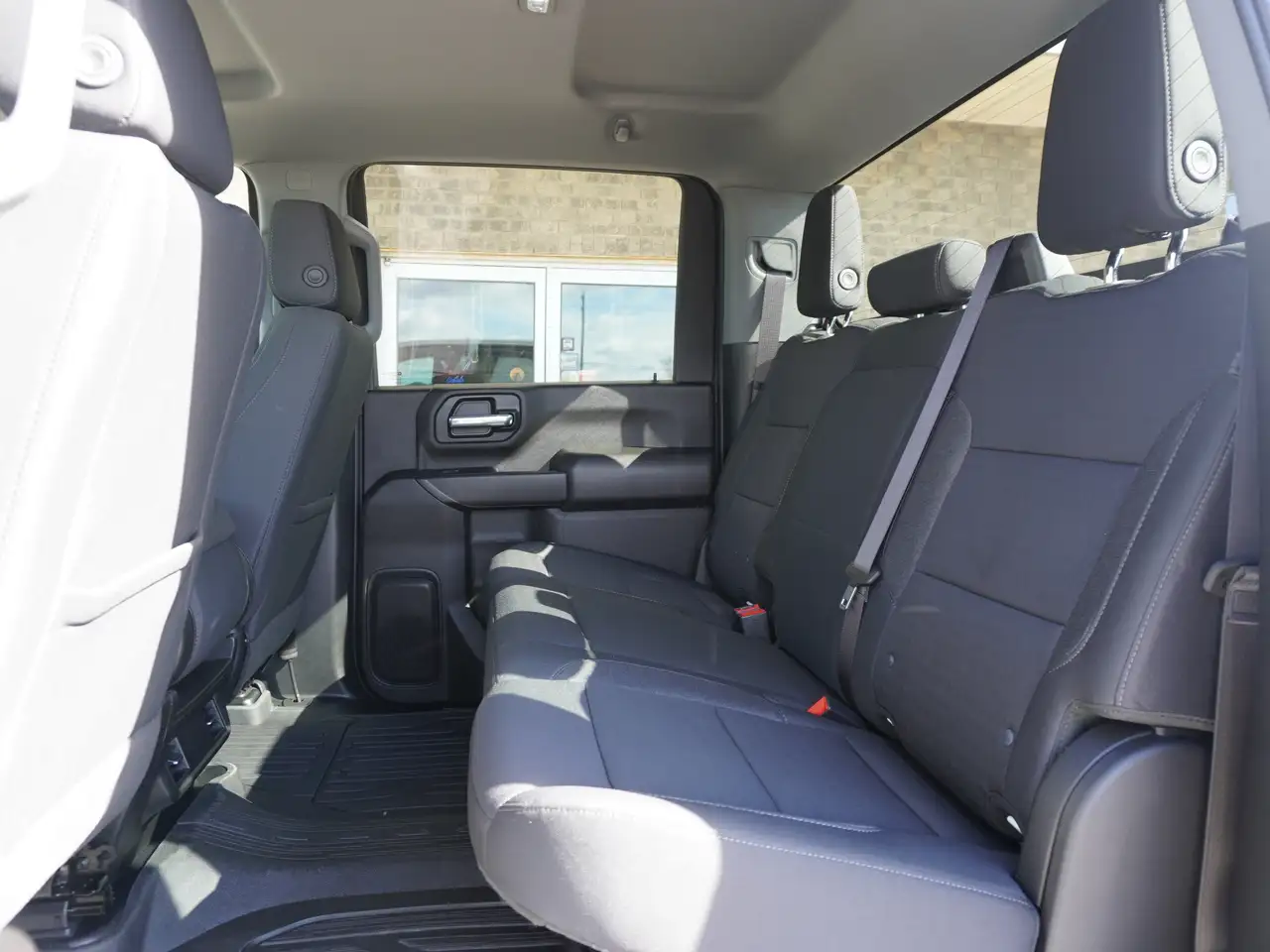 GMC Sierra 3500HD снимка GMC Sierra 3500HD