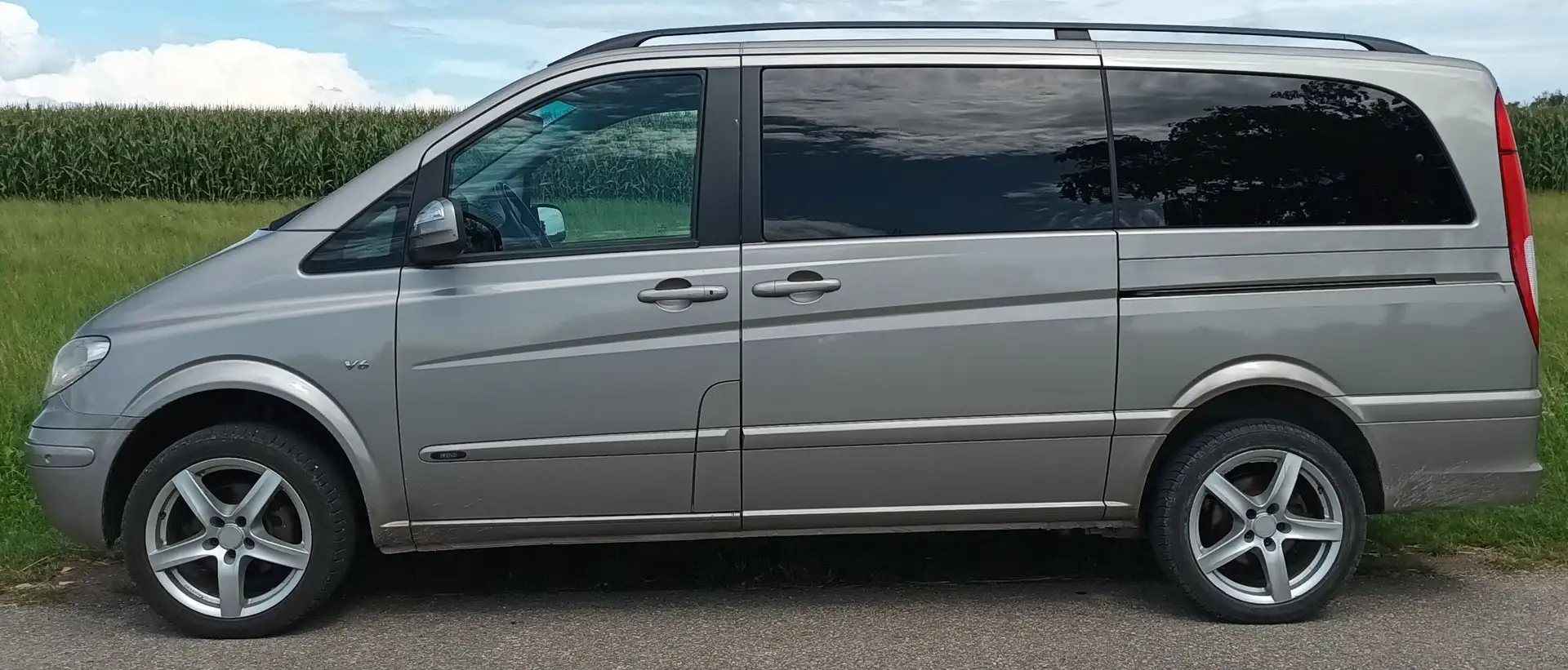 Mercedes-Benz Viano Viano 3.0 CDI lang AutomatikTrend Edition DPF Argintiu - 1