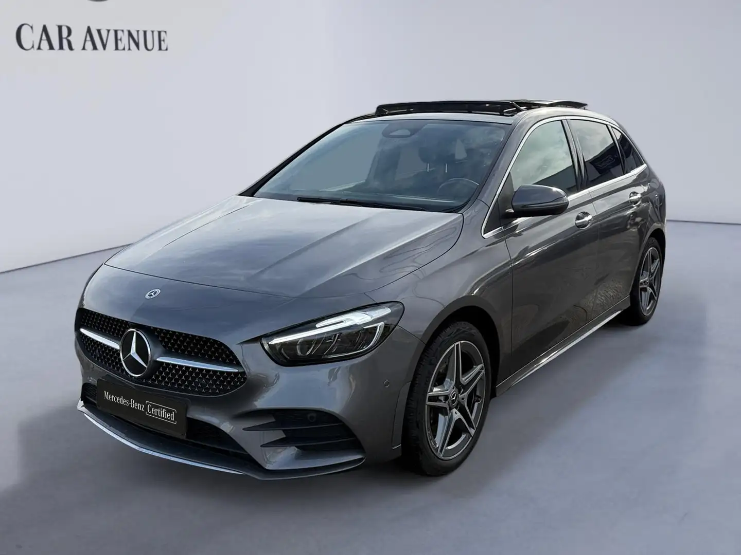 Mercedes-Benz B 250 e AMG Line Grijs - 1