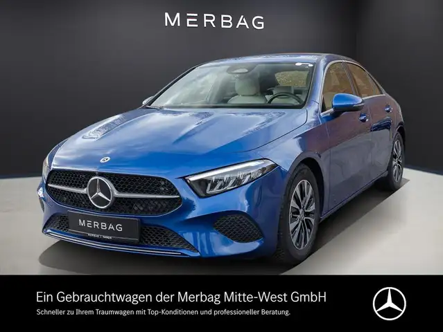 Mercedes-Benz A 180 Limousine SpurW W-Paket ParkAss. LED LM