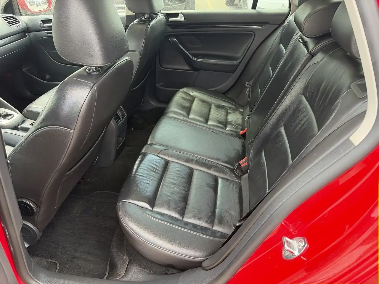 Volkswagen Jetta снимка Volkswagen Jetta