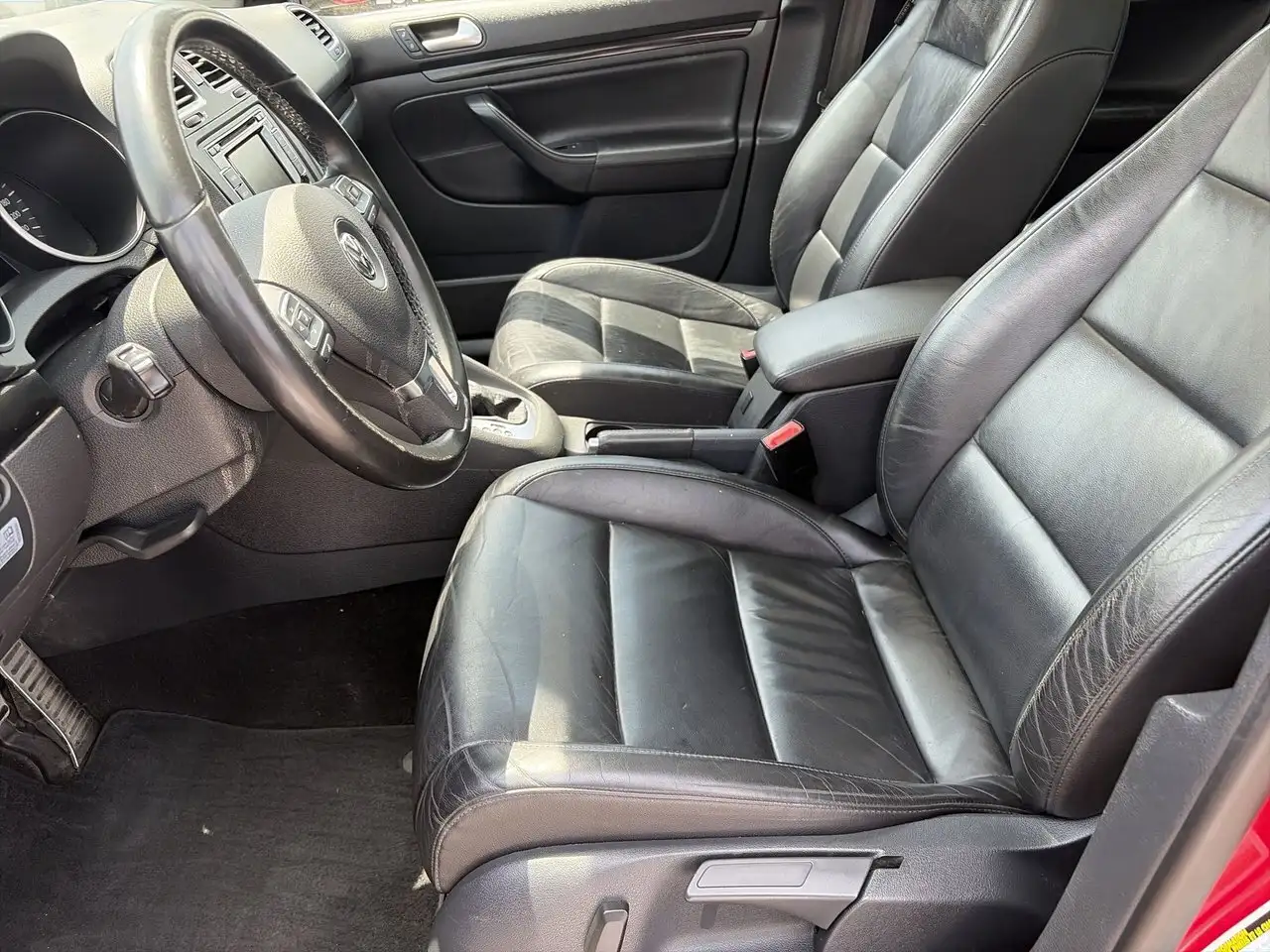 Volkswagen Jetta снимка Volkswagen Jetta