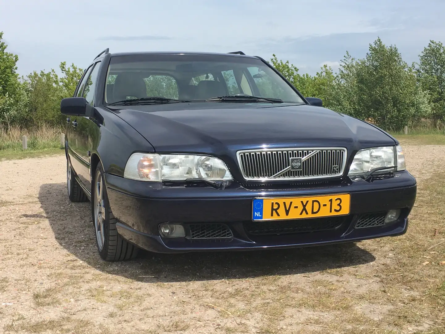 Volvo V70 R Blauw - 2