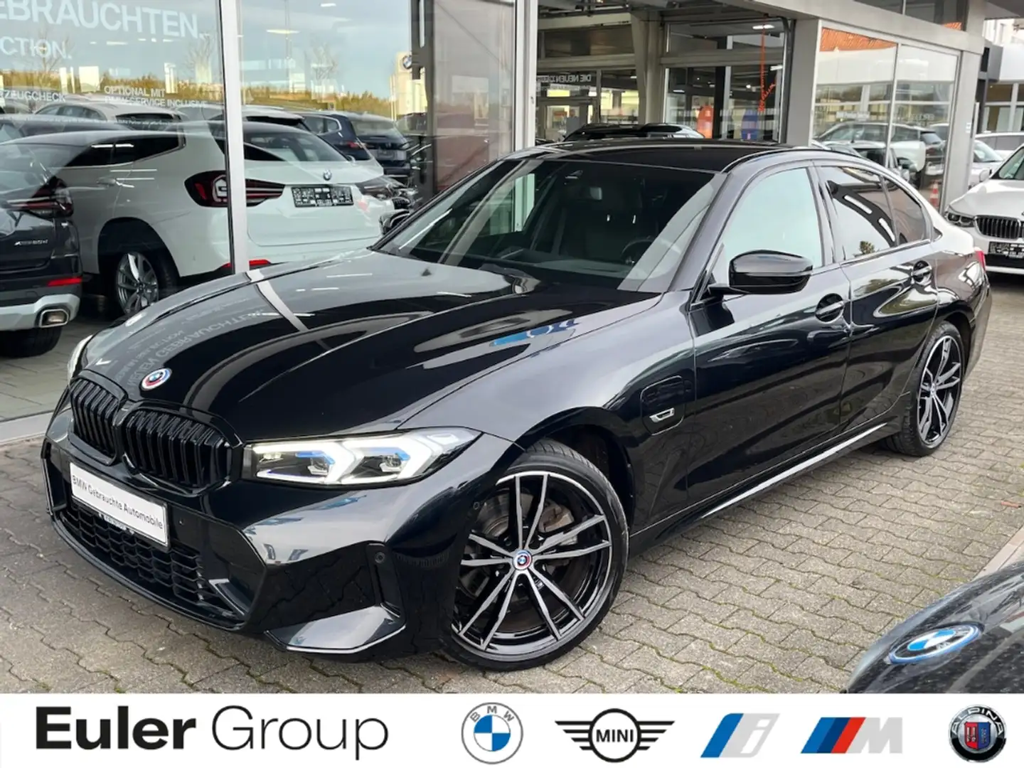 BMW 330 e xDrive Lim. M-Sport Sportpaket AD Navi Digitales Noir - 1
