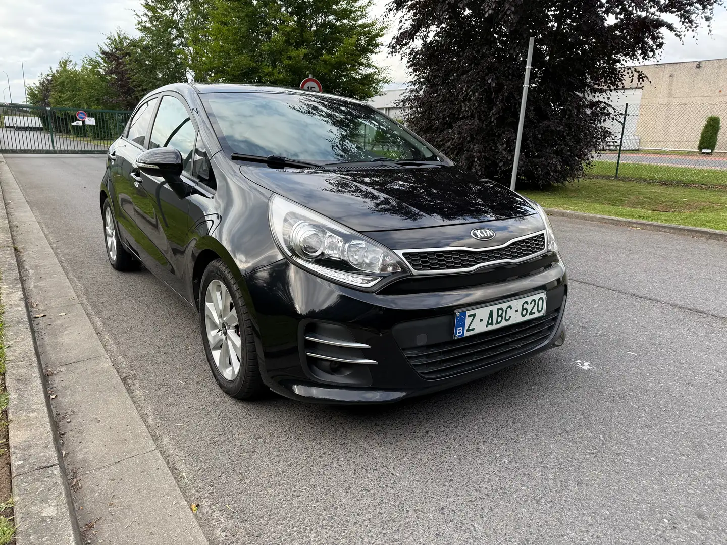 Kia Rio 1.2i Navi Edition Zwart - 2