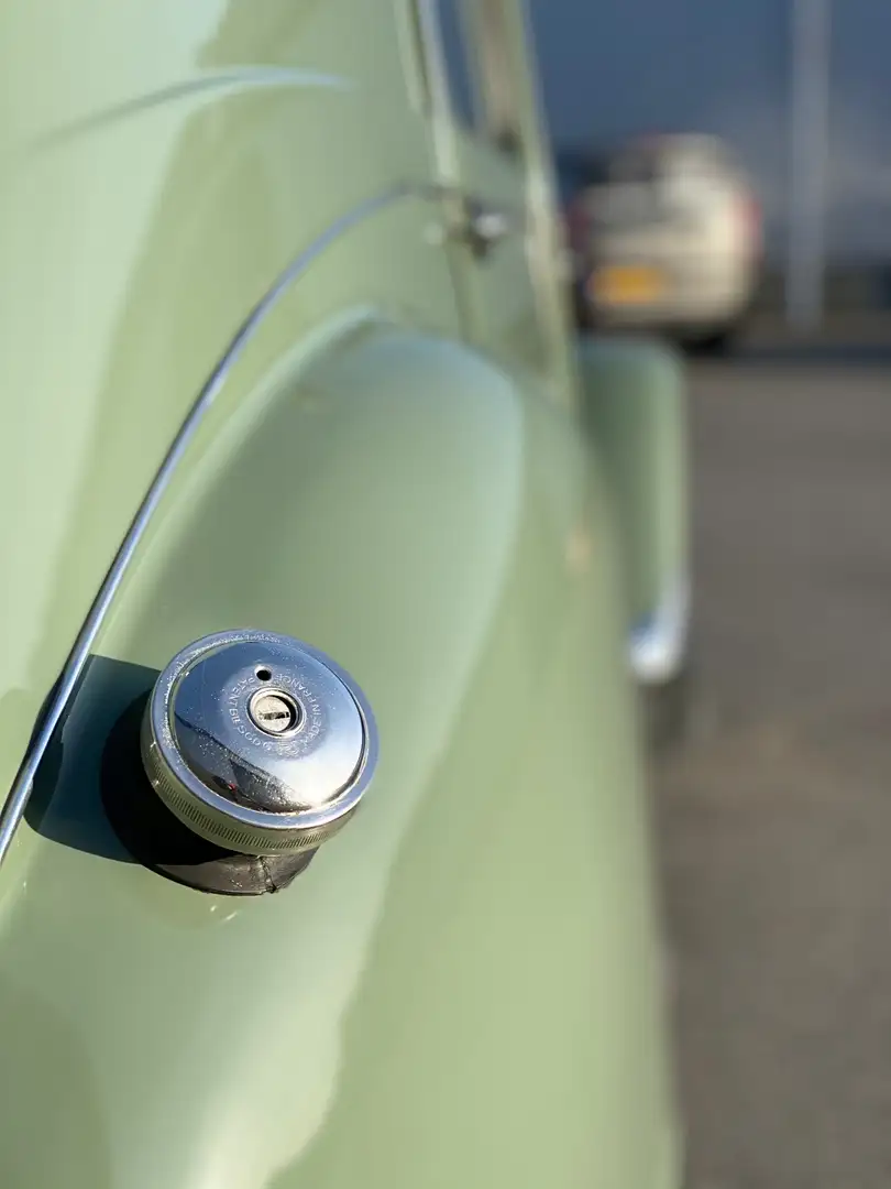 Citroen 2CV AZ SEDAN OLDTIMER Verde - 2