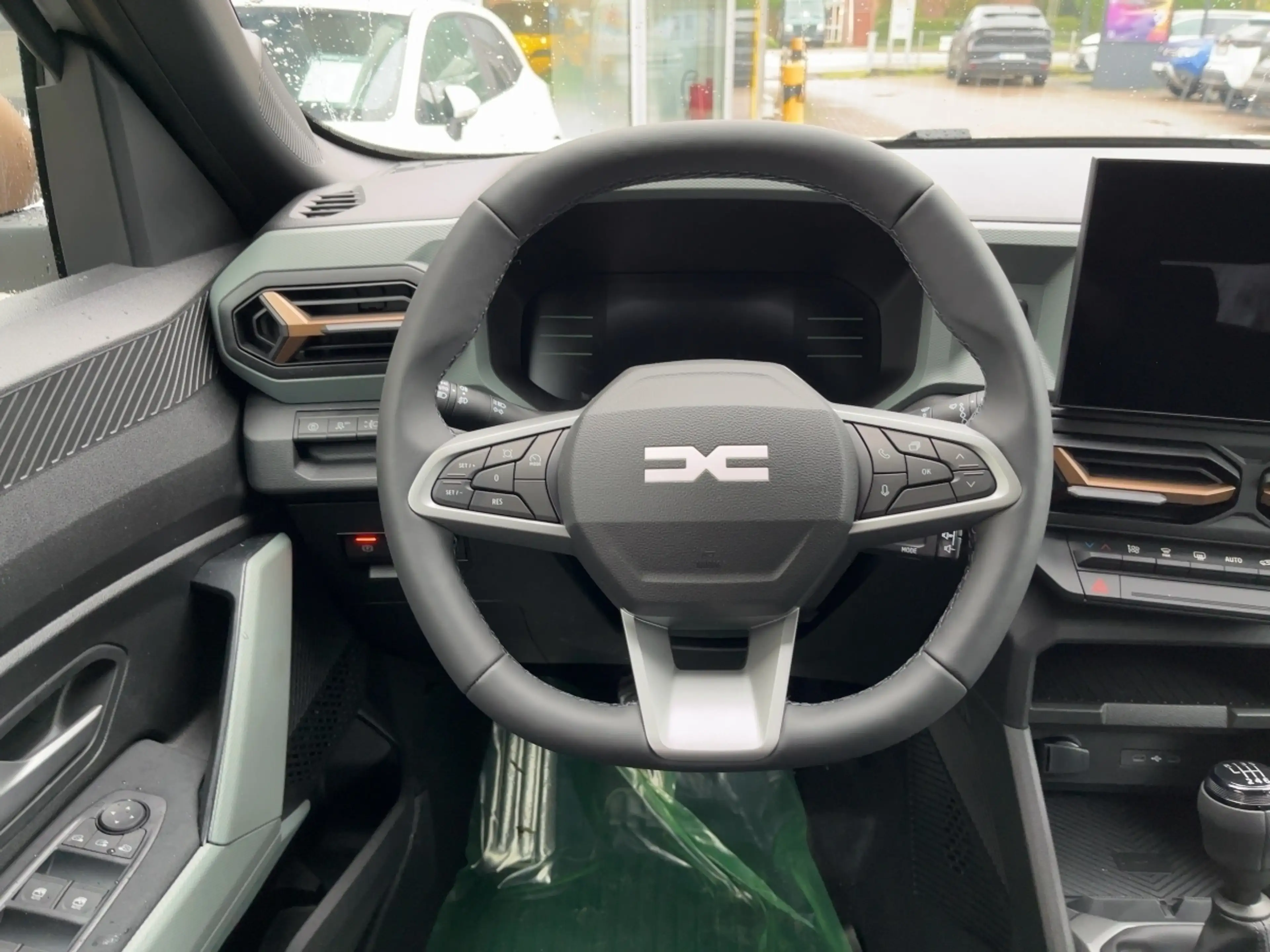 Dacia Duster Extreme TCe 130 4x4+NAVI+KAMERA+SHZG+GJR+TEMPO — photo 9