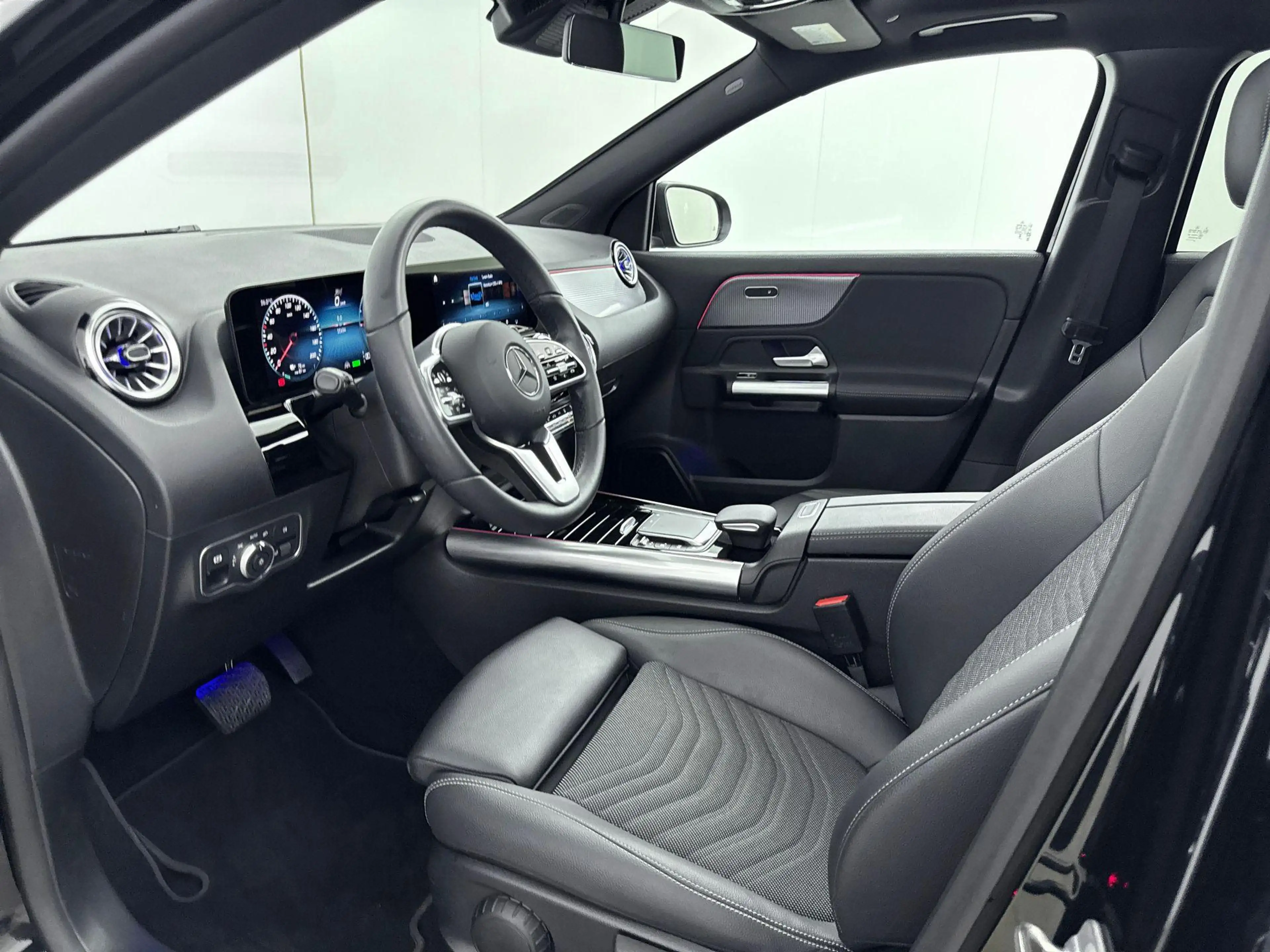 Mercedes-Benz EQA 250 Luxury Line 67 kWh | Panoramadak | 360 Camera — photo 8