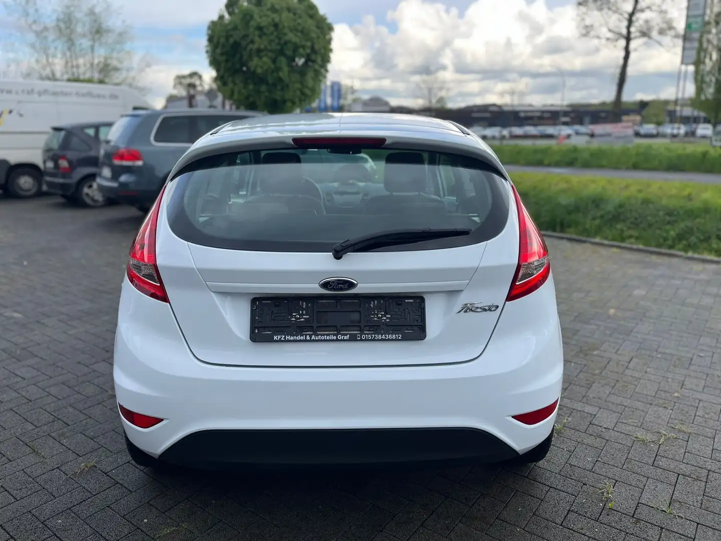 Ford Fiesta Ambiente Blanc - 2