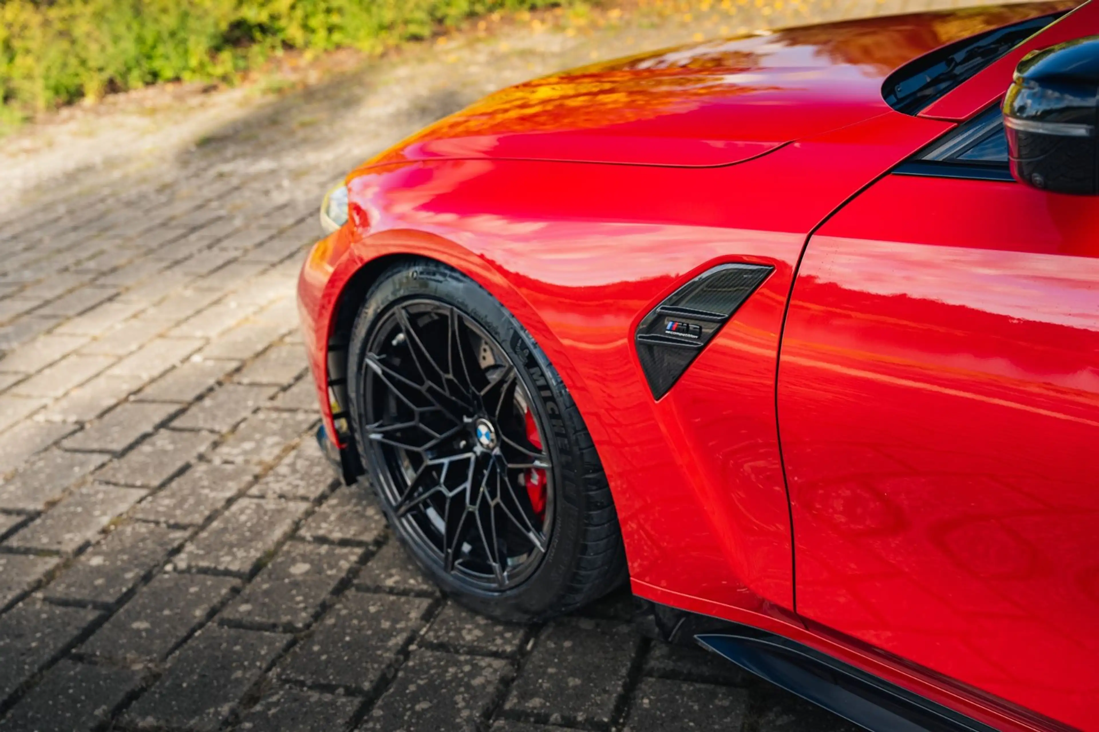 BMW M3 Lim. xDrive Comp.*CARBON*H&K*360*LASER*MEMORY — photo 9