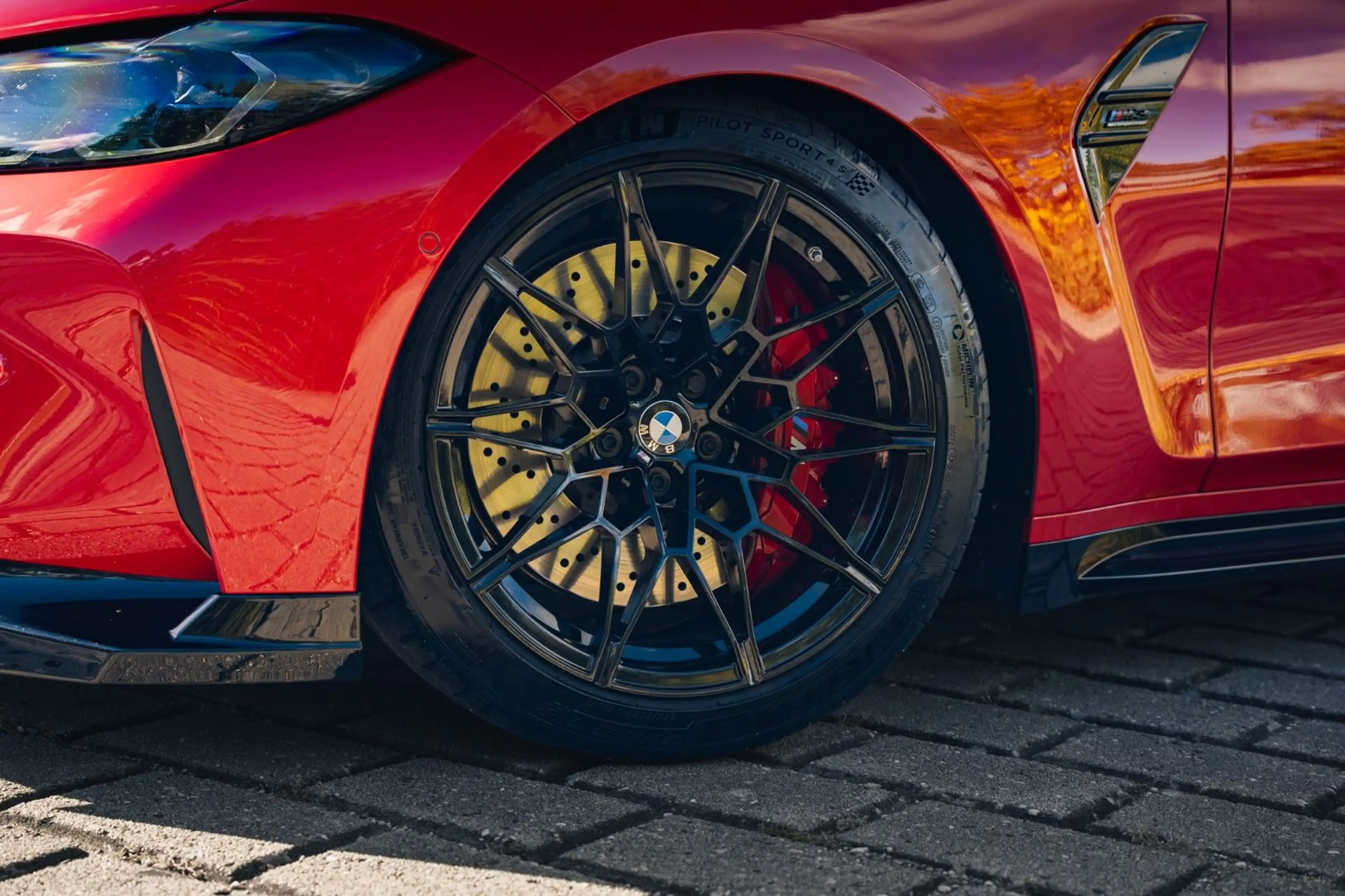 BMW M3 Lim. xDrive Comp.*CARBON*H&K*360*LASER*MEMORY — photo 8