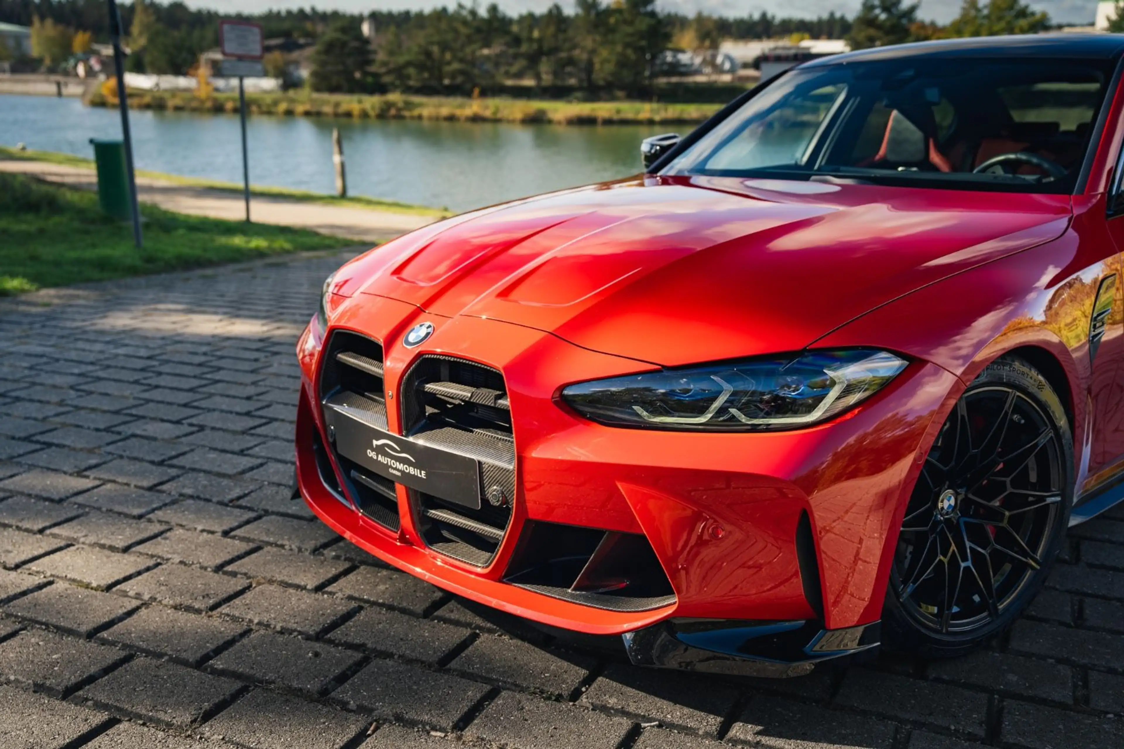 BMW M3 Lim. xDrive Comp.*CARBON*H&K*360*LASER*MEMORY — photo 4