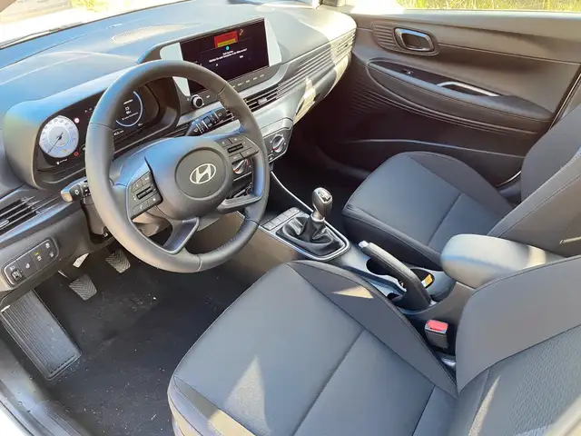 Hyundai I20 view 9