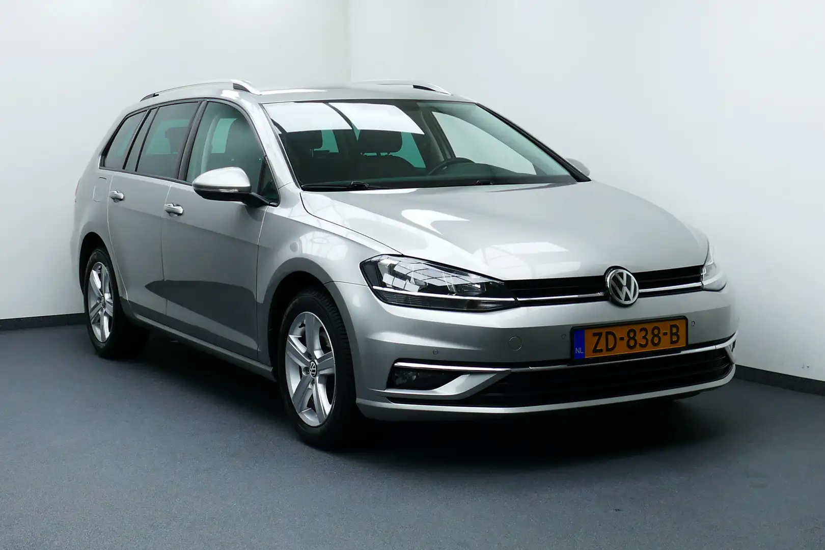 Volkswagen Golf Variant 1.0 TSI Comfortline Business. Adaptief Cruise, Nav Grau - 1