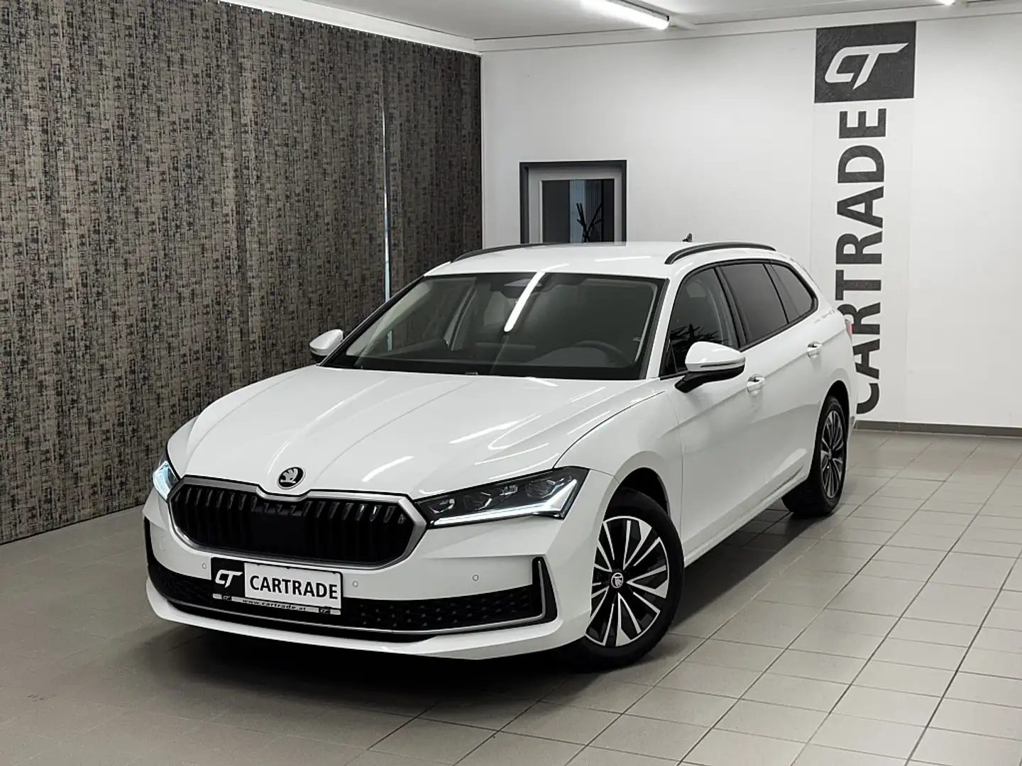 Skoda Superb Kombi 2,0 TDI Selection DSG /LED/ ACC/ VIRTUAL/... Blanc - 2
