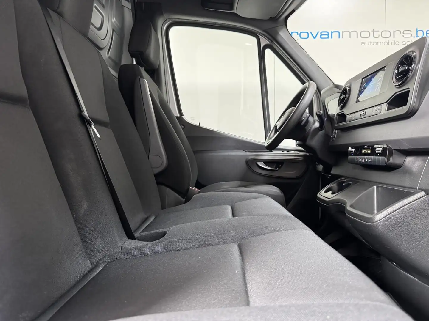 Mercedes-Benz Sprinter 315 L2H2 Autom. - Airco - Apple CarPlay/Android... Grijs - 2