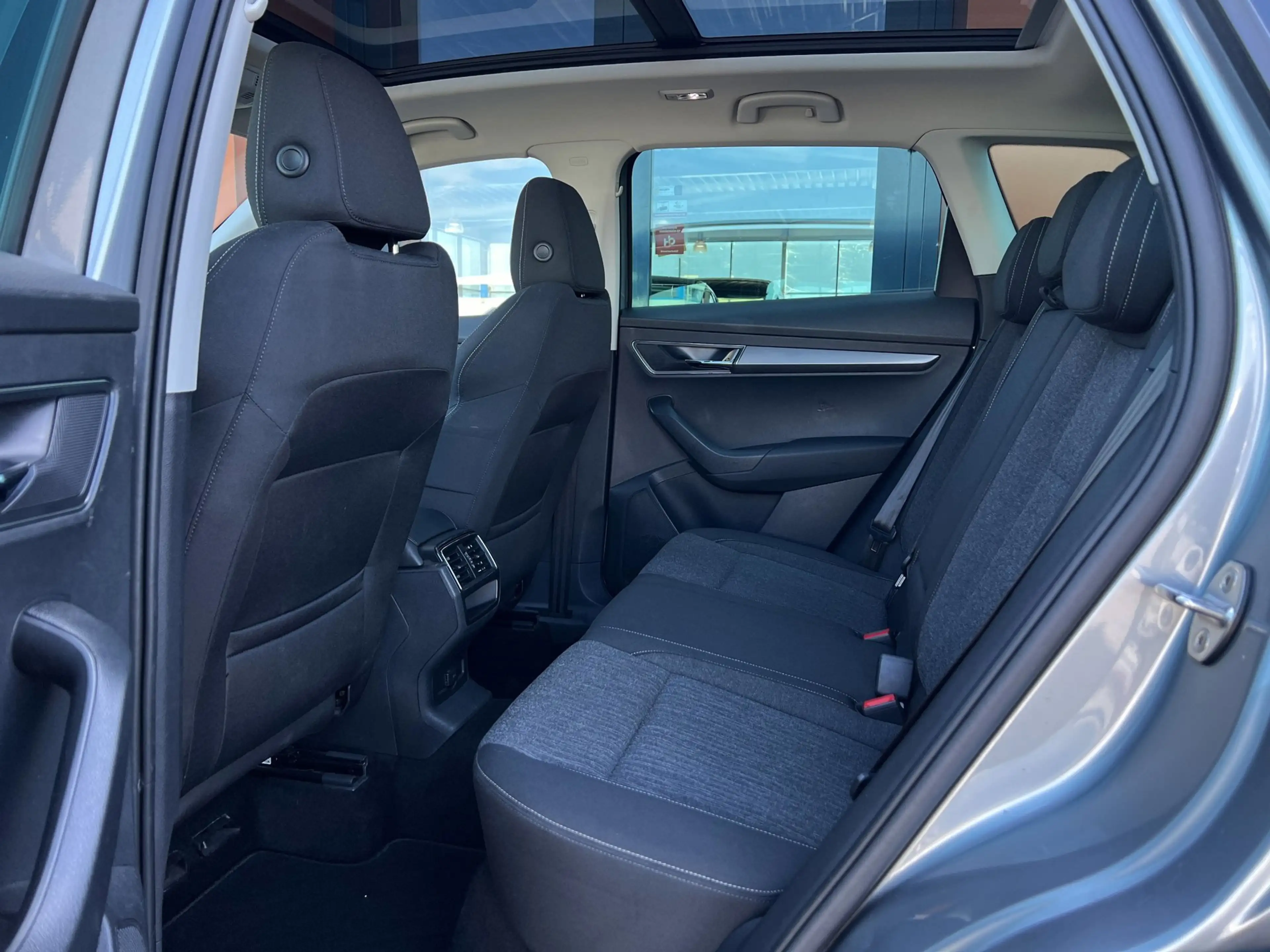 Skoda Karoq 1.0TSI|Panodak|Carplay|Camera|Trekhaak|LED|Sfeer — photo 5