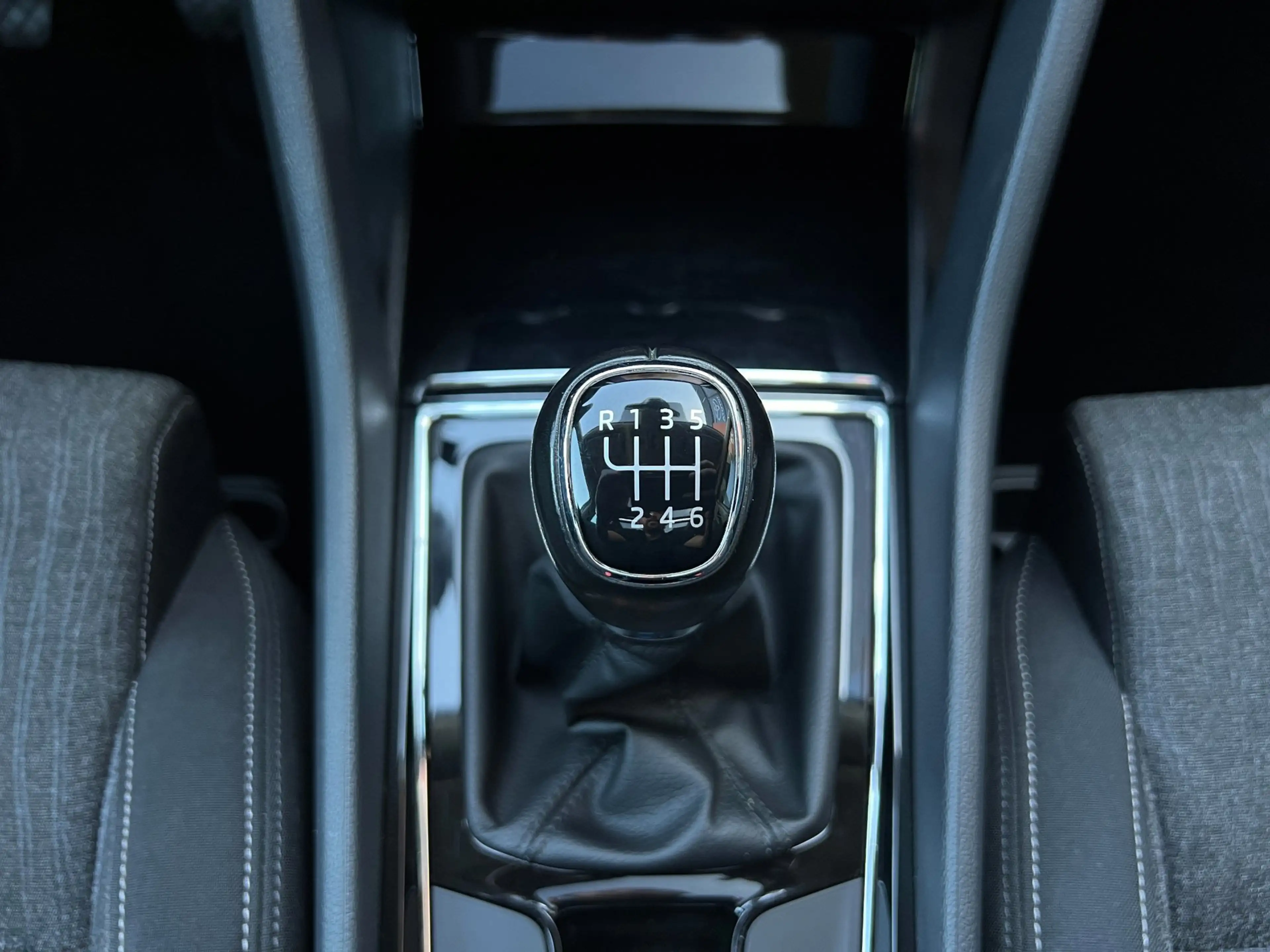 Skoda Karoq 1.0TSI|Panodak|Carplay|Camera|Trekhaak|LED|Sfeer — photo 13