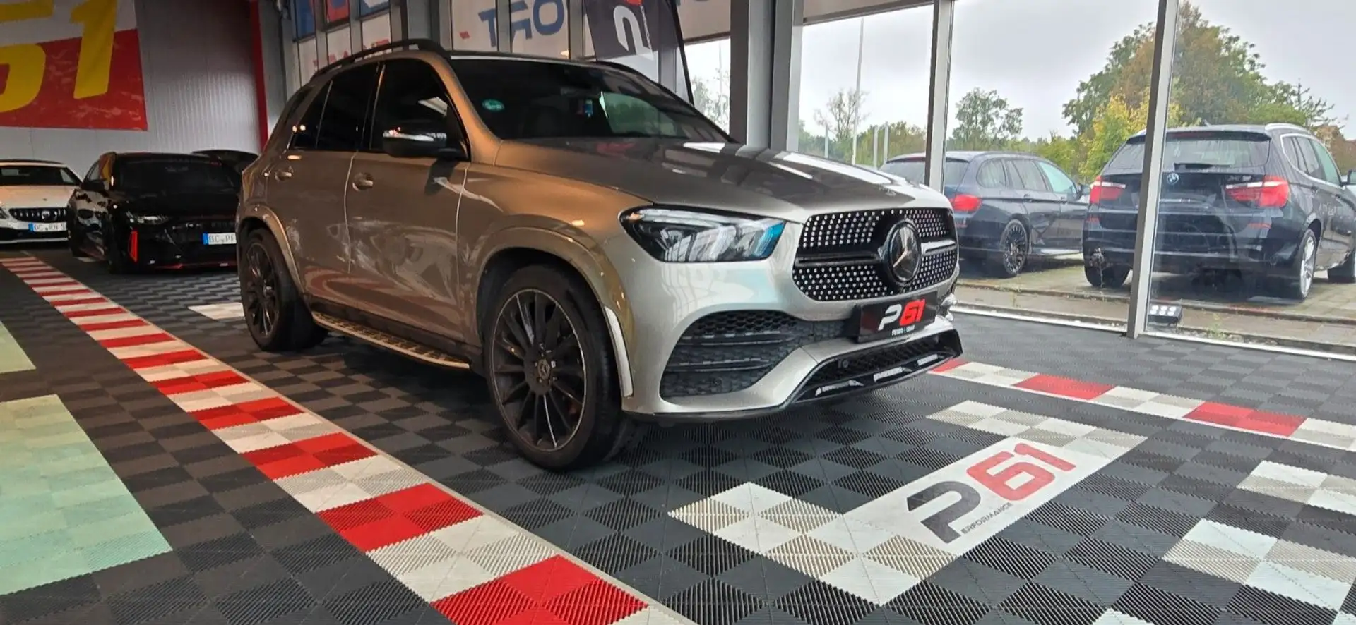 Mercedes-Benz GLE 350 / Allrad/ AMG Paket / AHK/ Silber - 2
