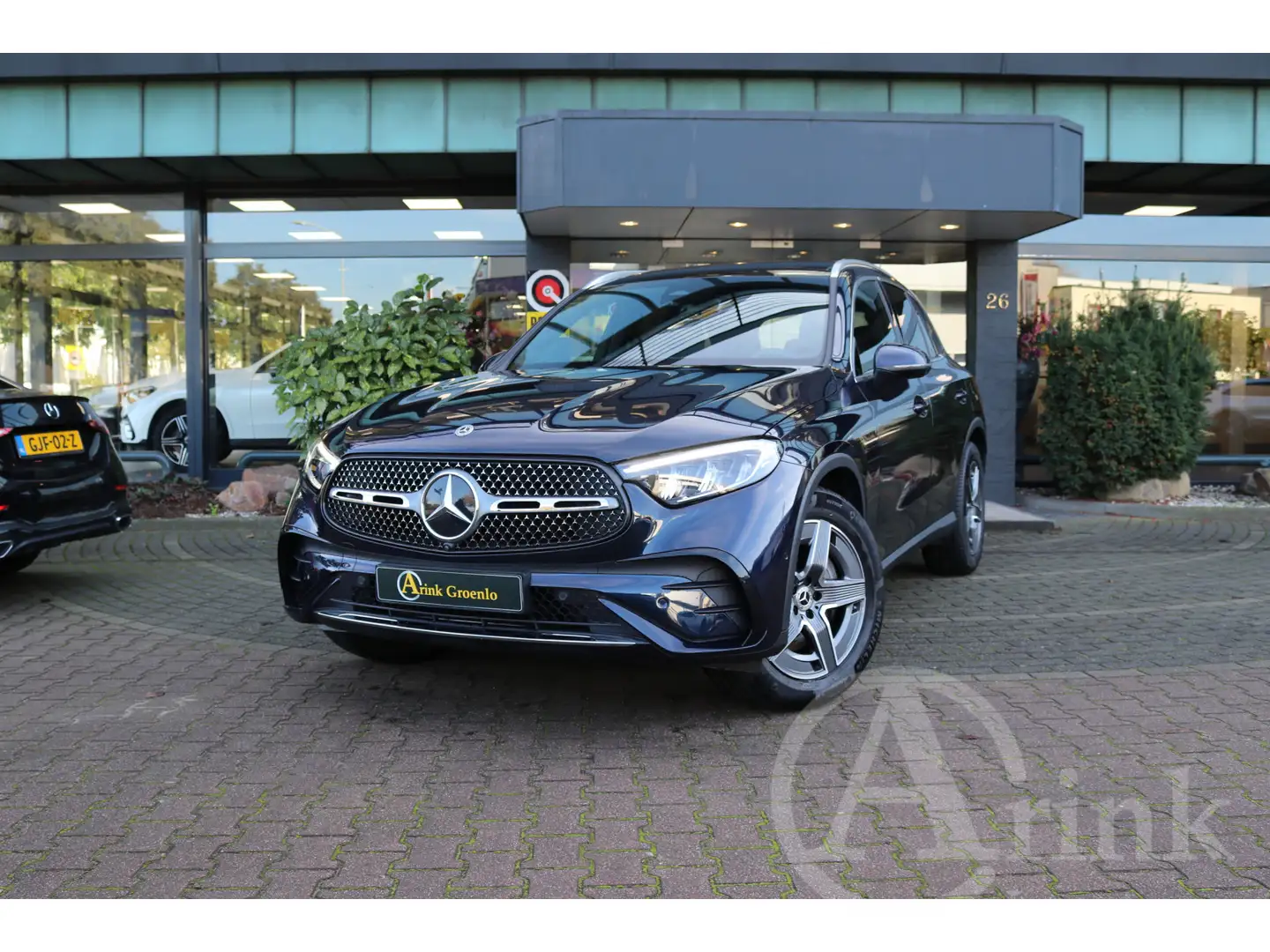 Mercedes-Benz GLC 200 4MATIC AMG Line Panoramadak, 360 Camera, Memorysto Blauw - 1