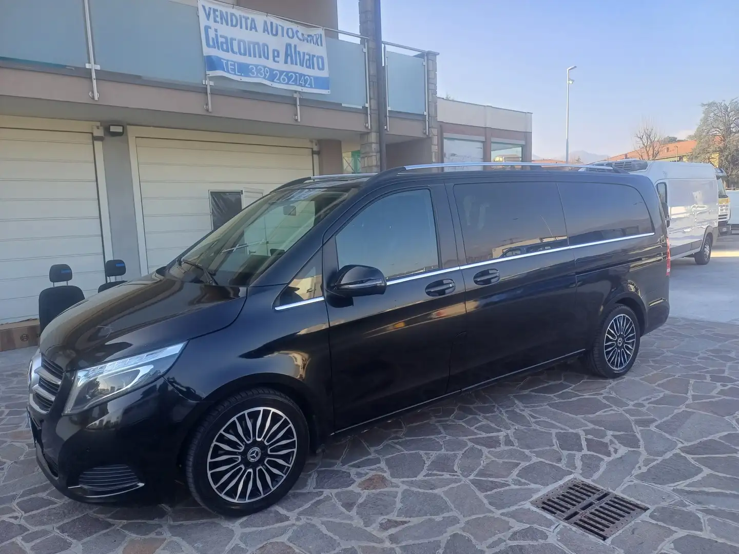 Mercedes-Benz V V 250 d Premium EL auto Czarny - 1