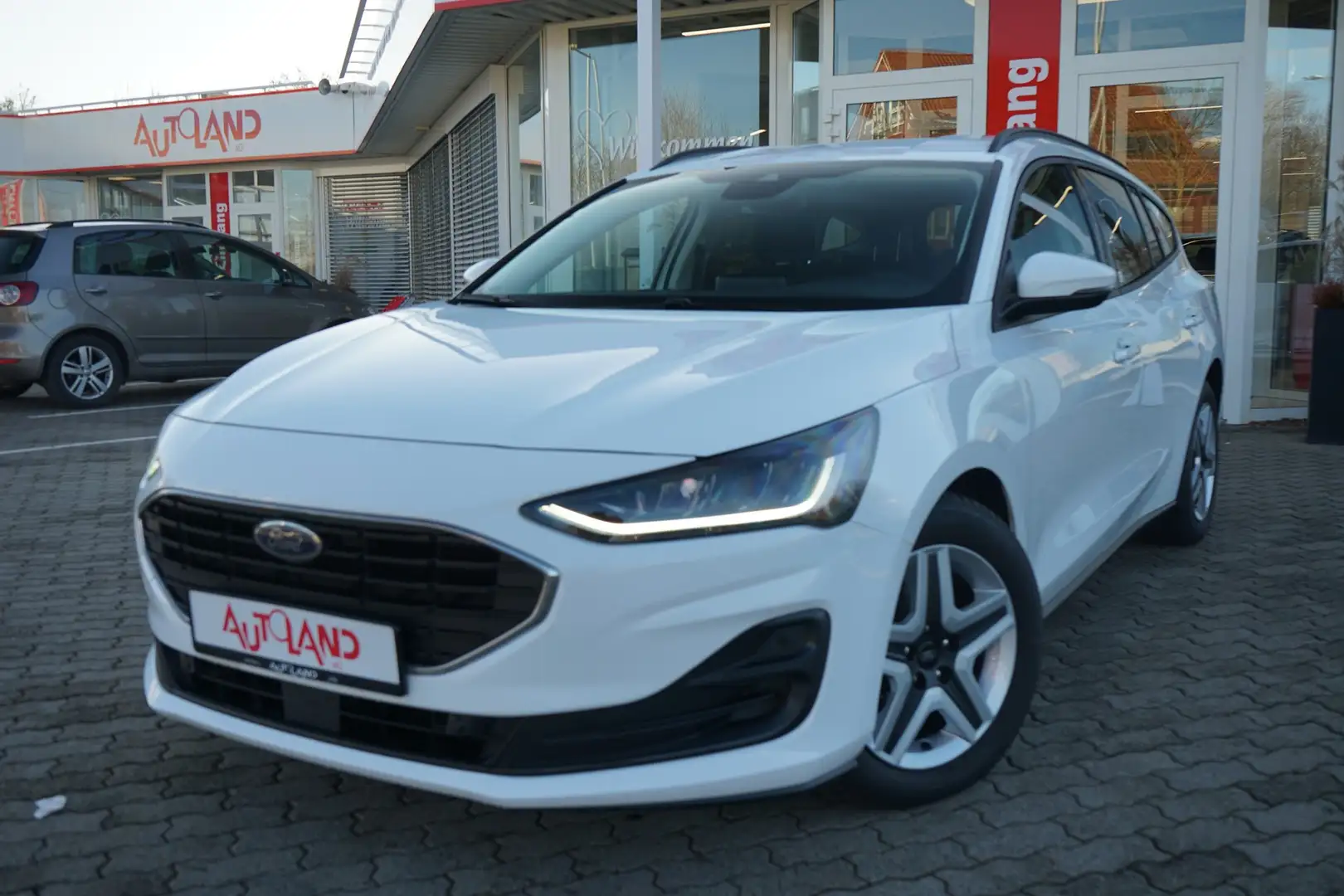 Ford Focus Turnier 1.5 EcoBlue Aut. LED Navi Blanc - 1