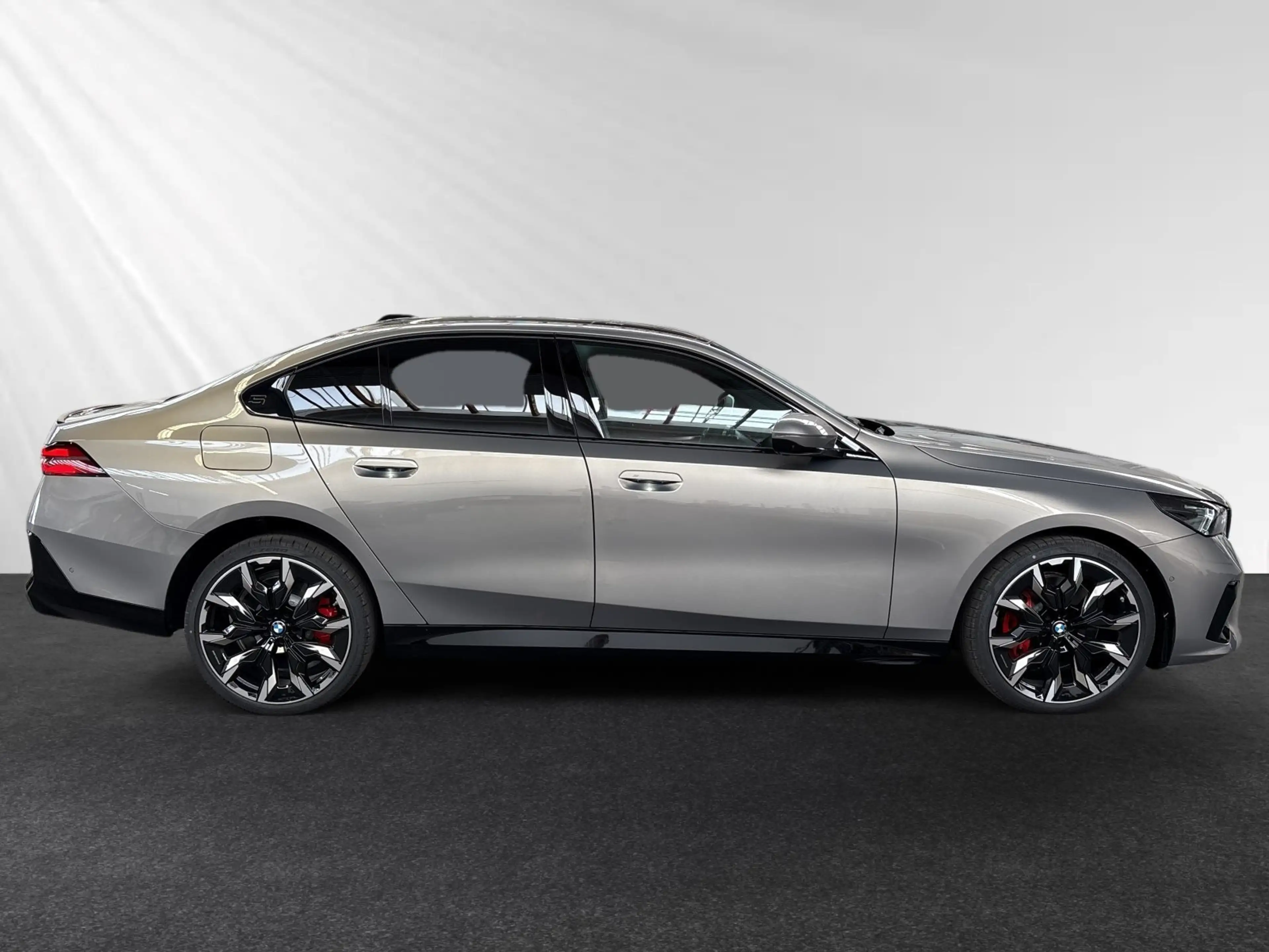 BMW 550 e xDrive M Sport Pro|AHK|Pano|Bowers&Wilkins — photo 2