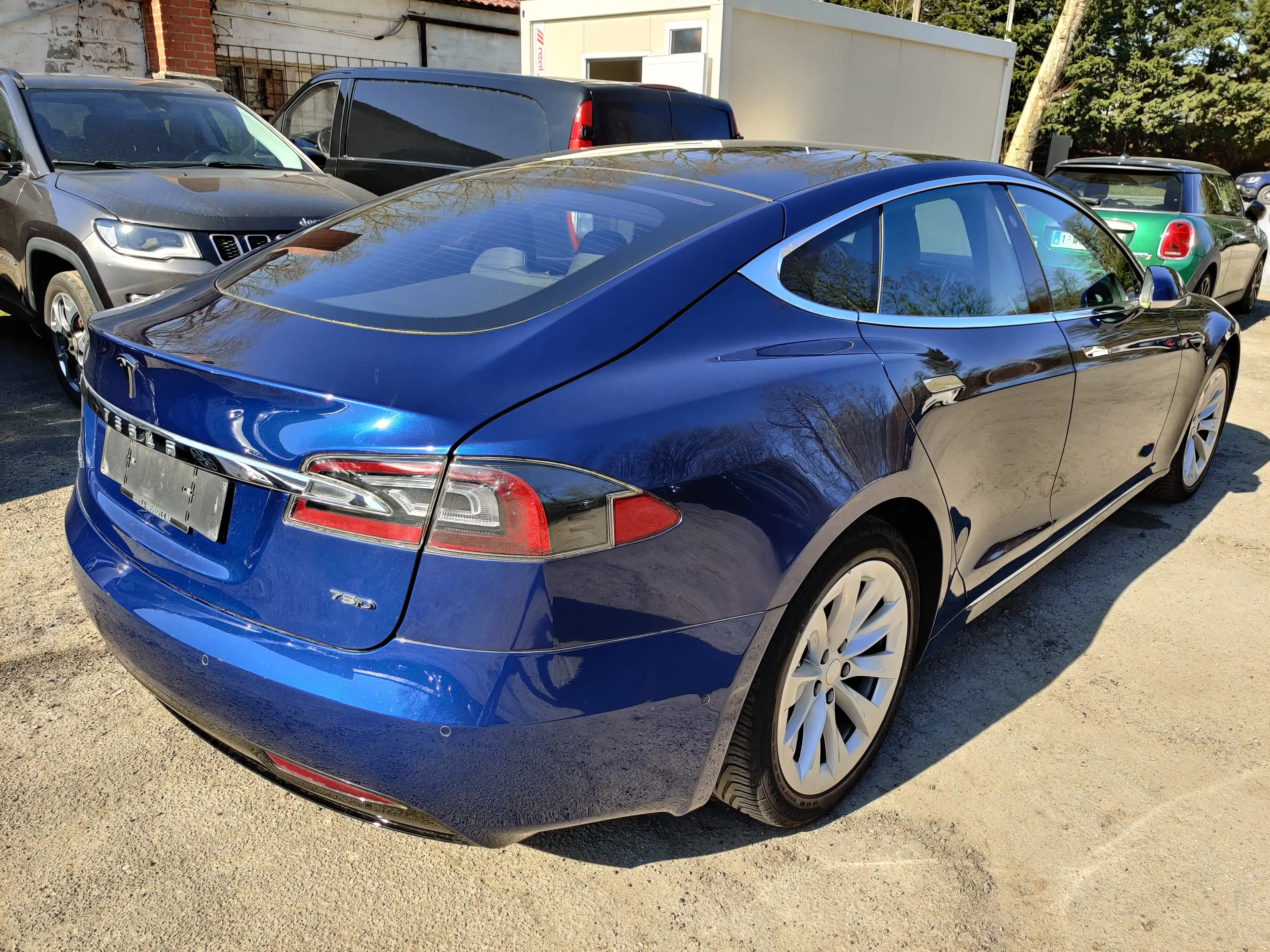 Tesla Model S 75 kWh Dual Motor — photo 2