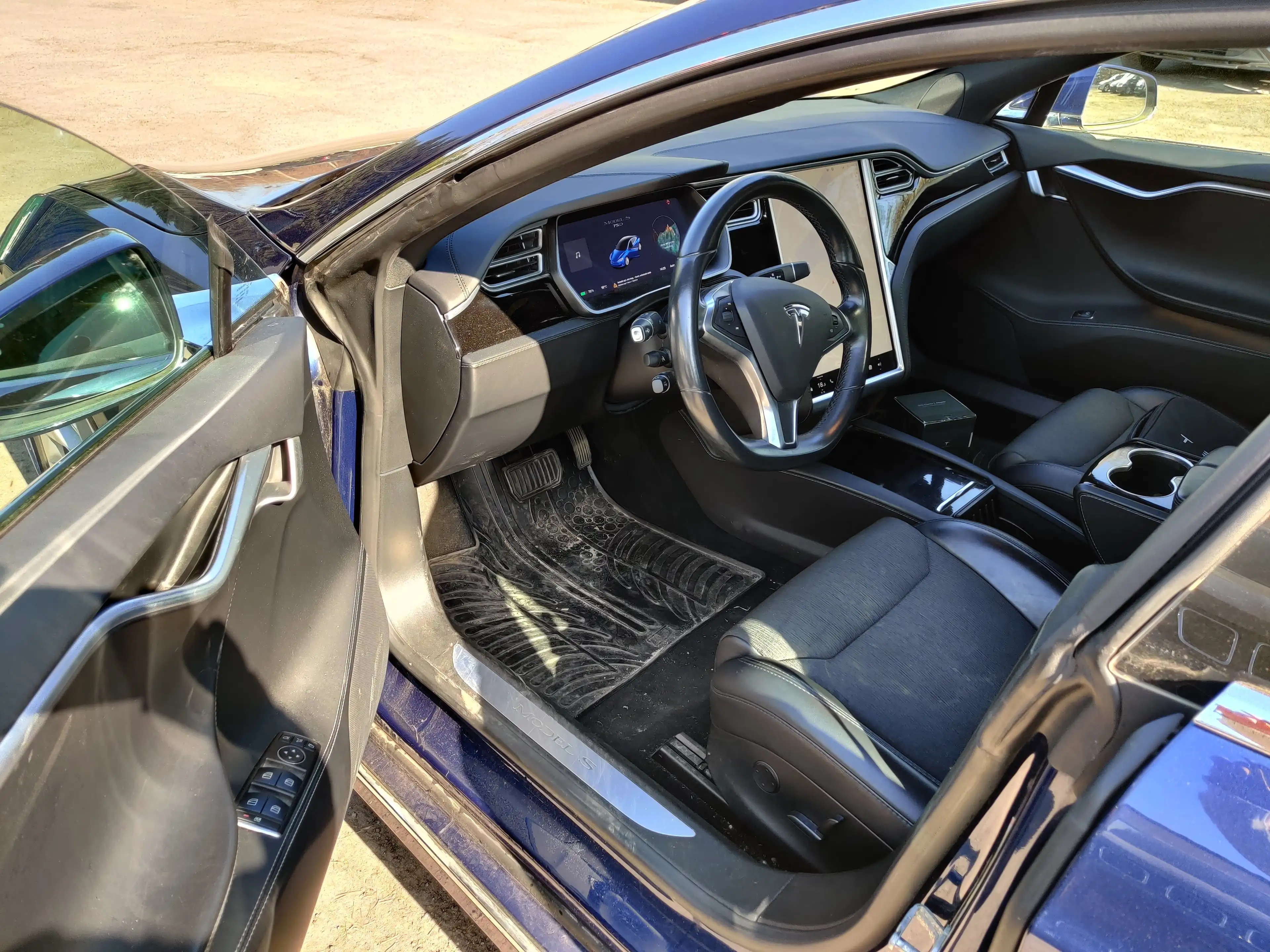 Tesla Model S 75 kWh Dual Motor — photo 8