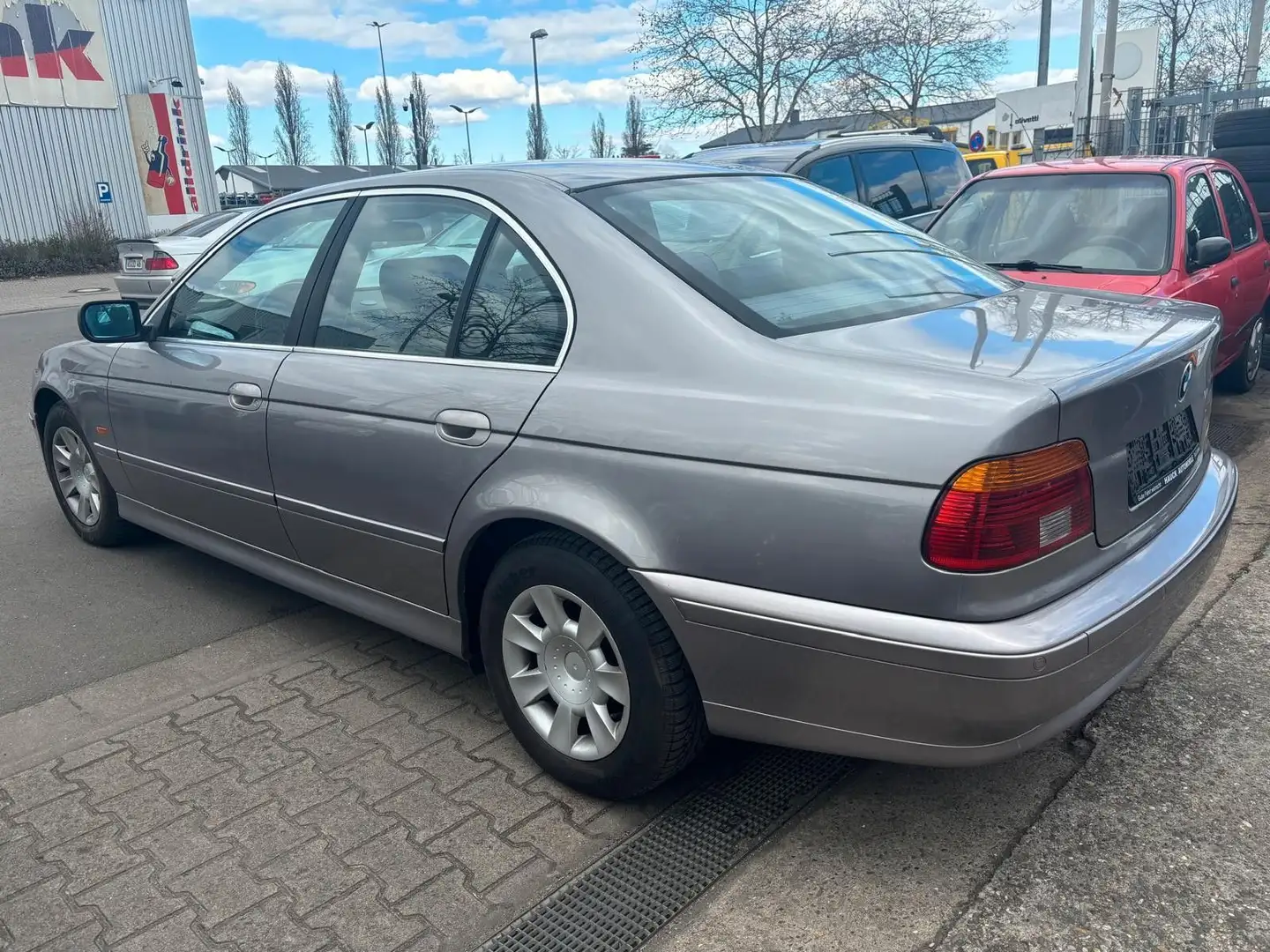 BMW 525 Baureihe 5 Lim. 525i/Automatik/PDC/KLIMA/BC Gris - 2