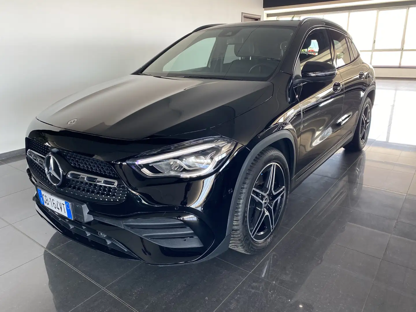 Mercedes-Benz GLA 200 d Premium NIGHT EDITION- LUCI64/TAGLIANDI MERCEDES Zwart - 2