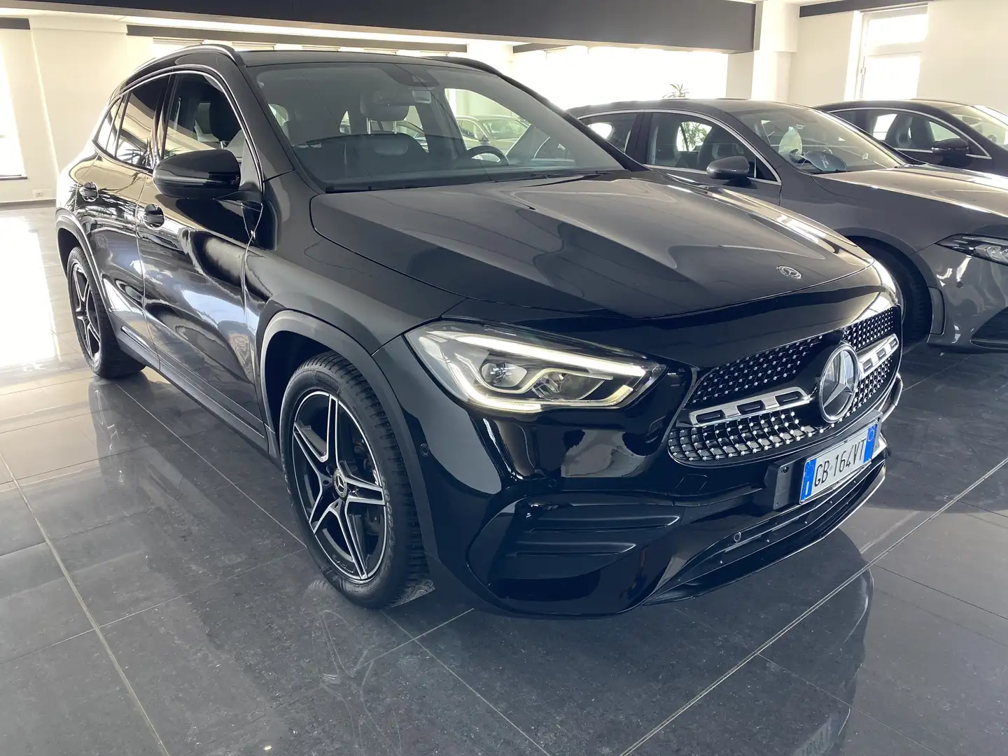 Mercedes-Benz GLA 200 d Premium NIGHT EDITION- LUCI64/TAGLIANDI MERCEDES Zwart - 1