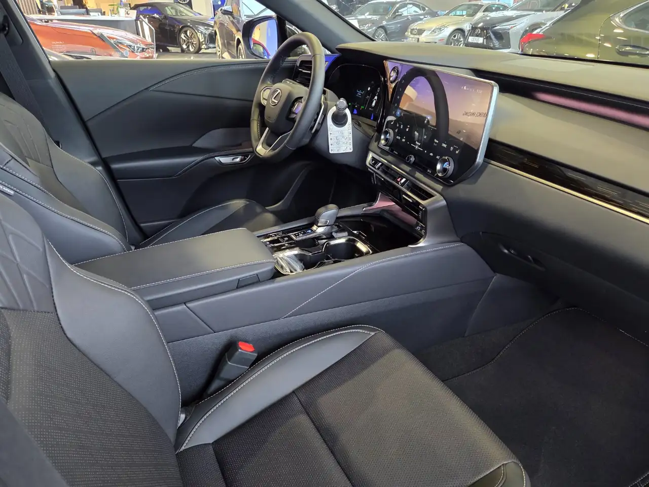 Lexus RX 350 H F Sport Design 4x4 Panorama-Glasdach 9