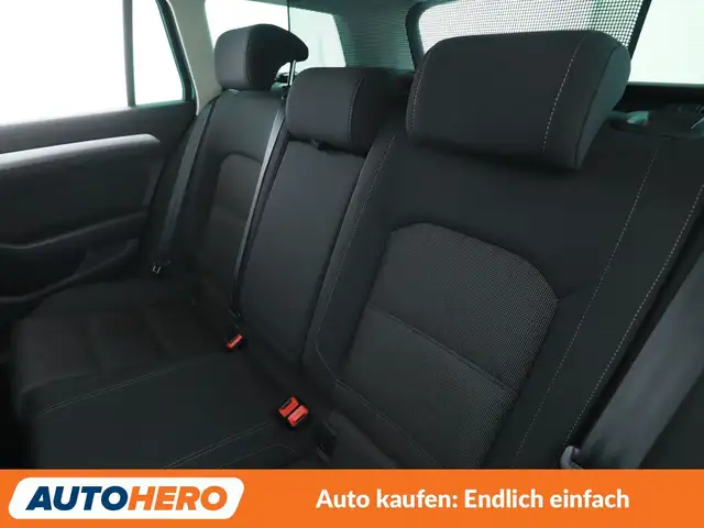 Volkswagen Passat view 14
