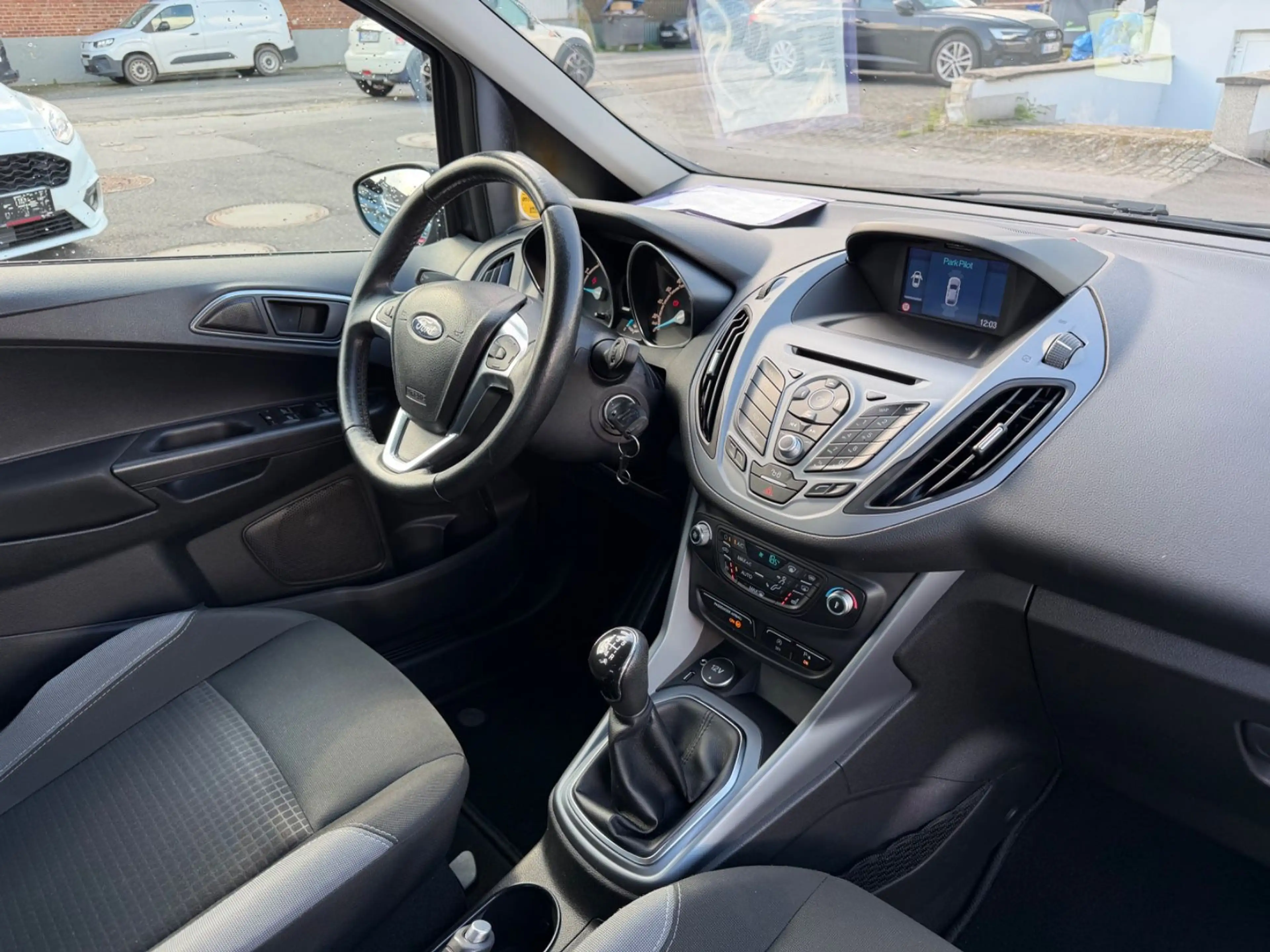 Ford B-Max Sitzhz Klimaauto PDC vo+ht Navi Bluetooth — photo 12