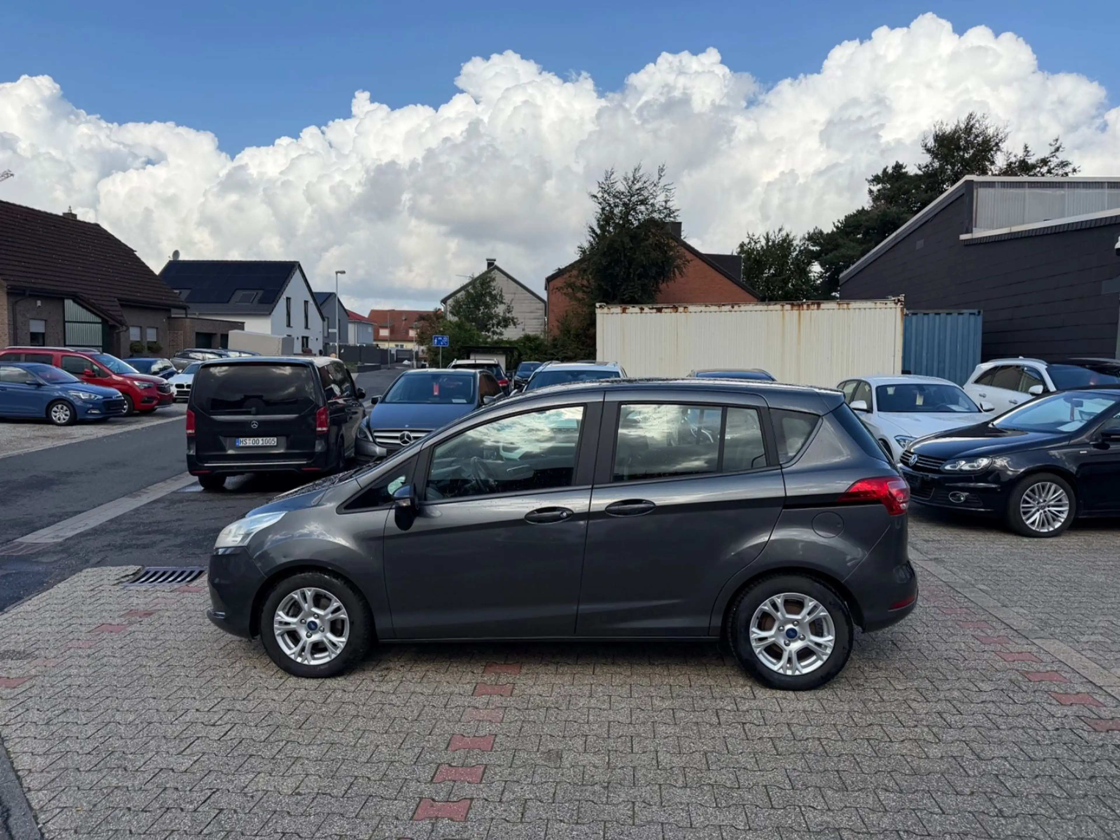 Ford B-Max Sitzhz Klimaauto PDC vo+ht Navi Bluetooth — photo 2