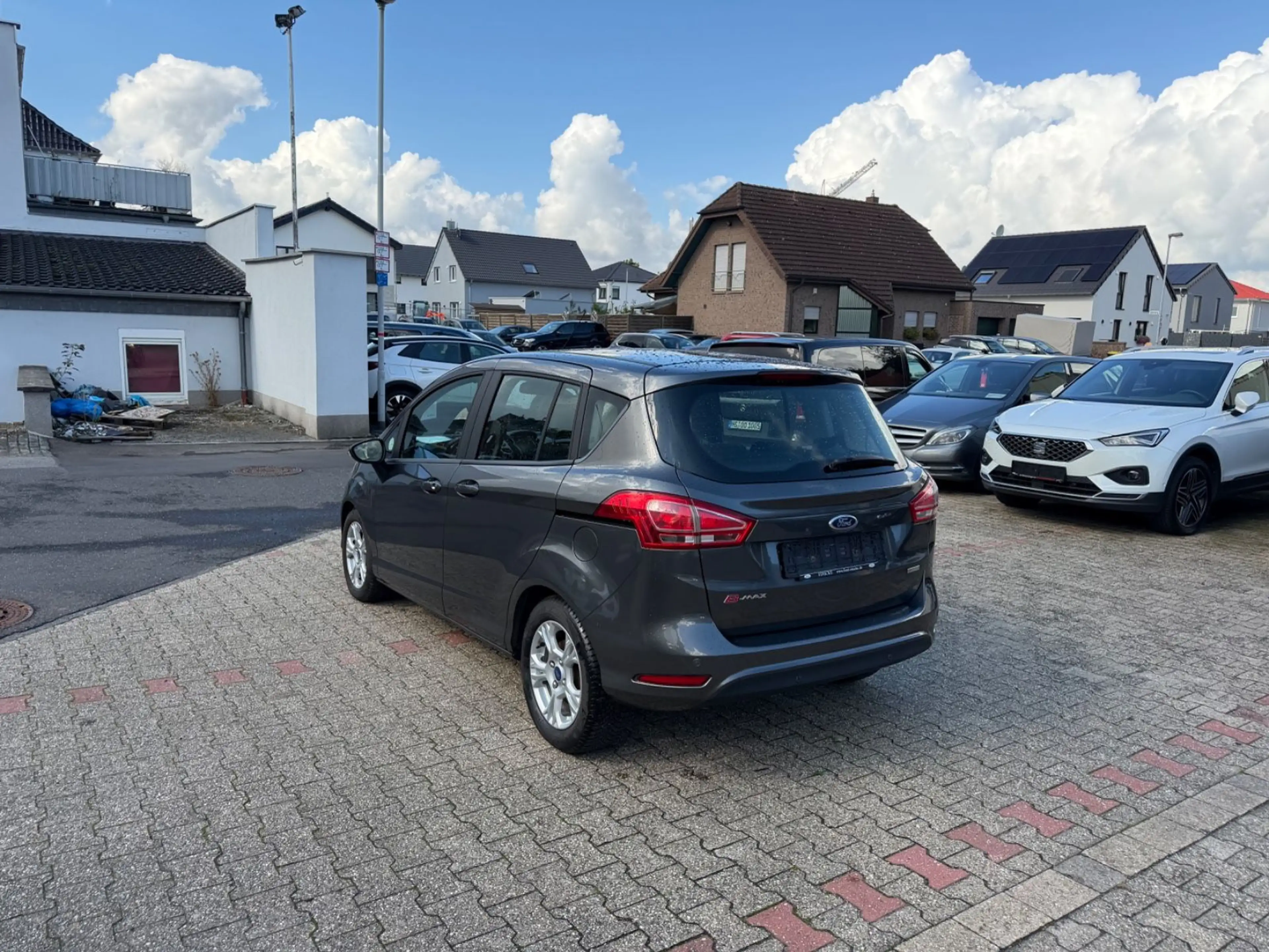 Ford B-Max Sitzhz Klimaauto PDC vo+ht Navi Bluetooth — photo 3